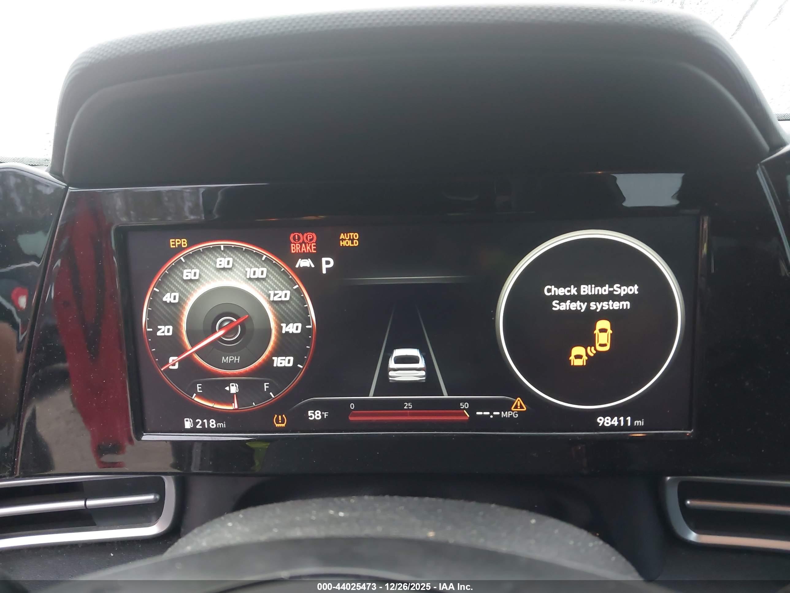 HYUNDAI ELANTRA image 7