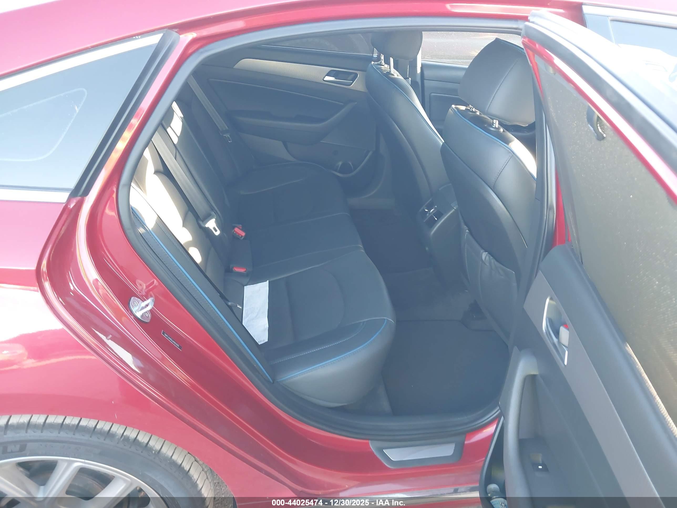 HYUNDAI SONATA image 8