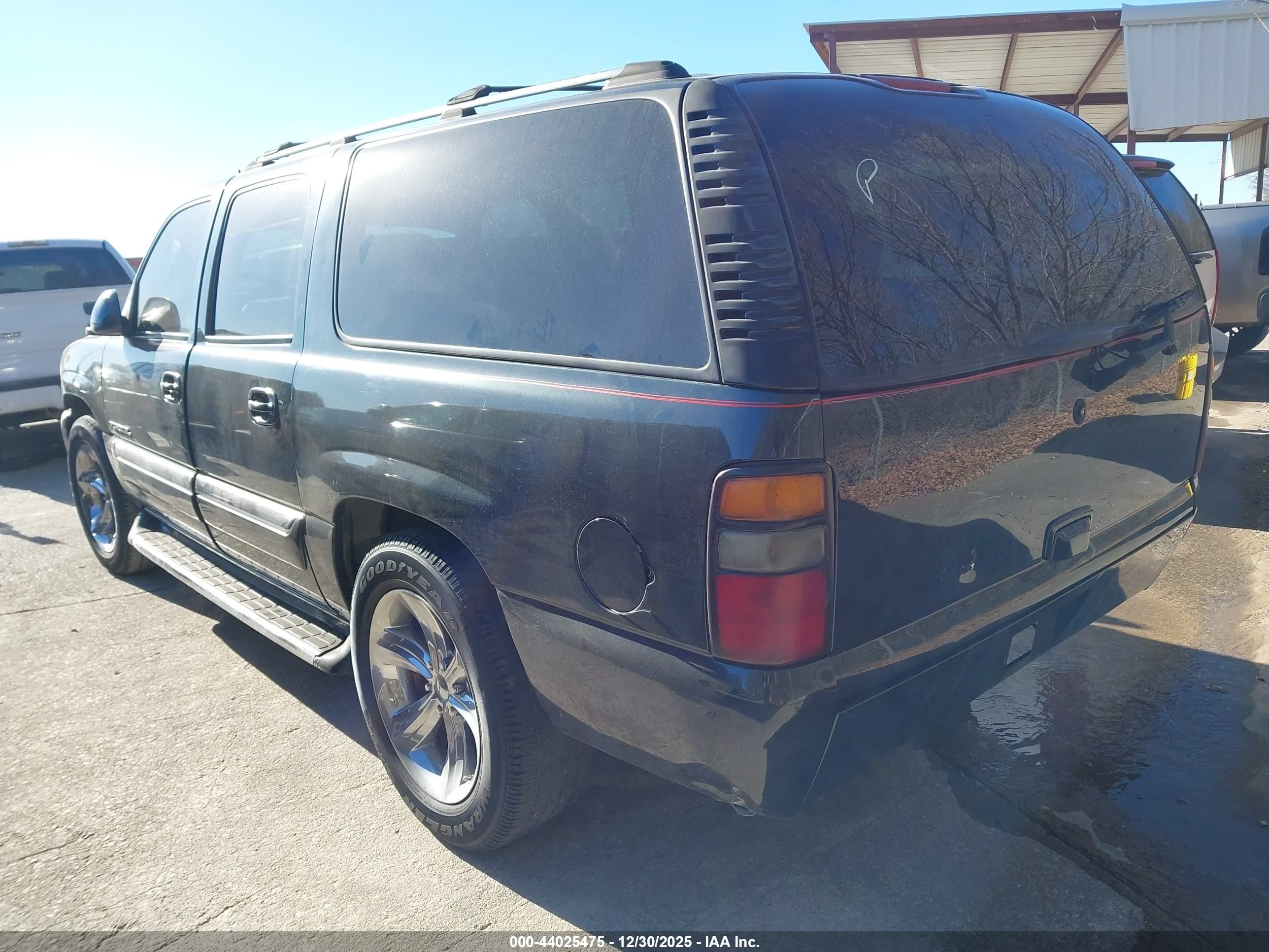 GMC YUKON image 3