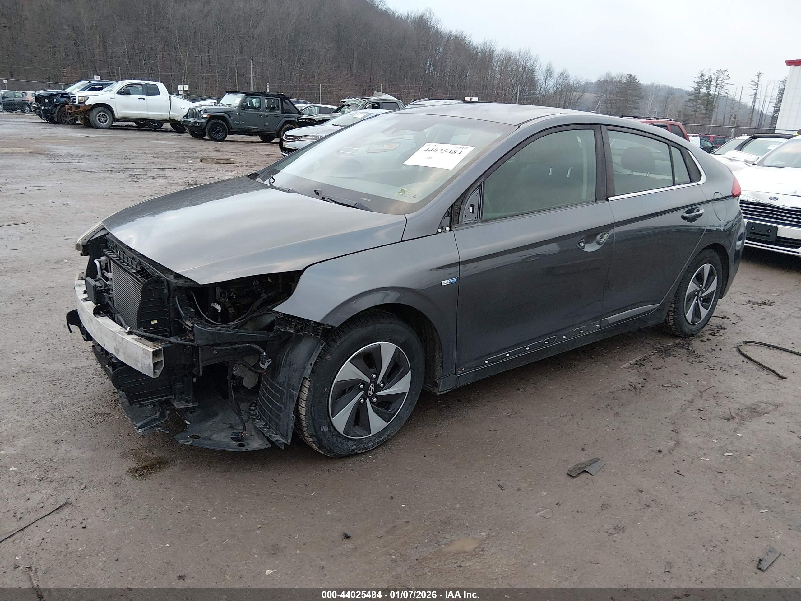 HYUNDAI IONIQ image 2