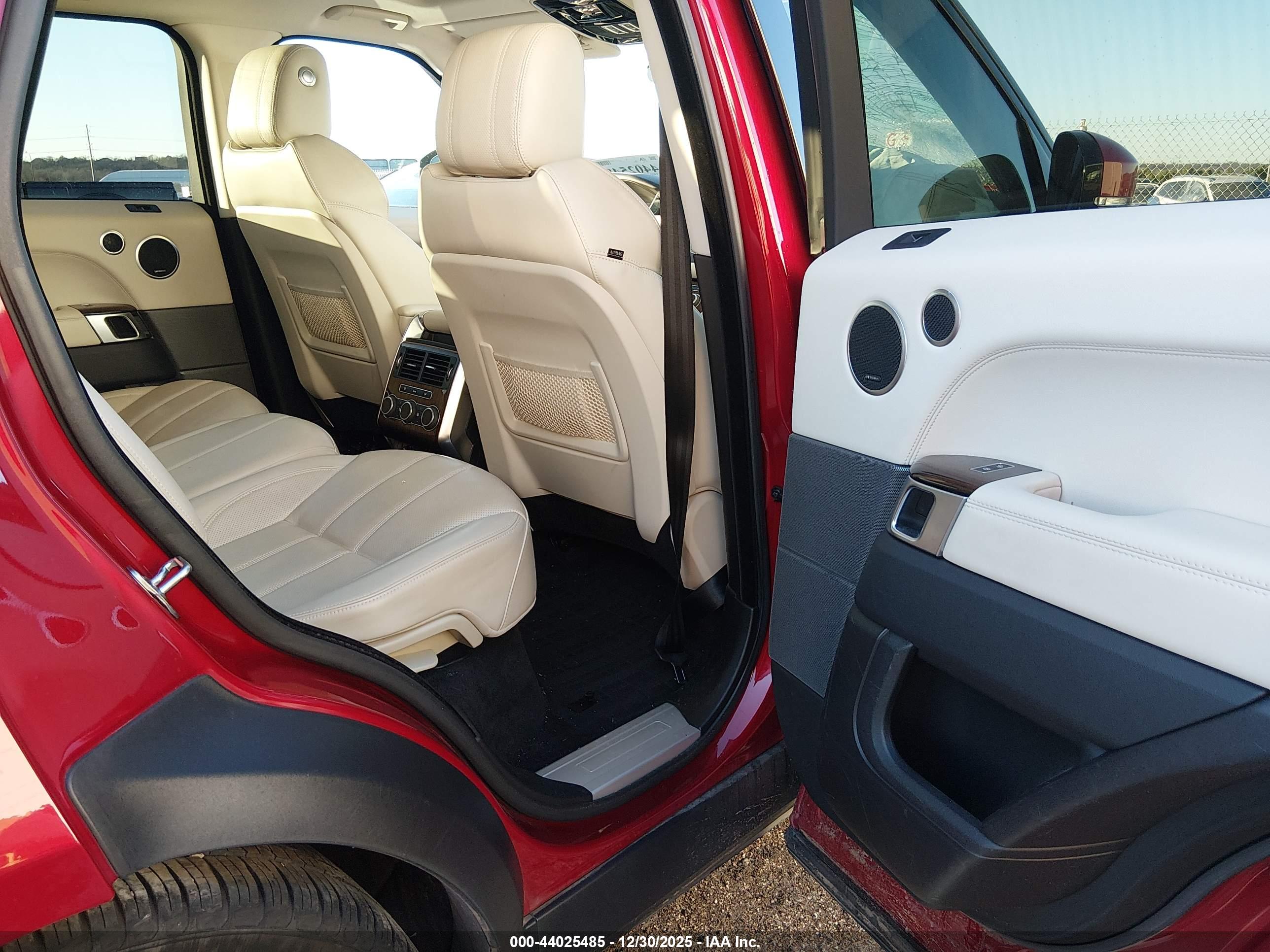 LAND ROVER image 8