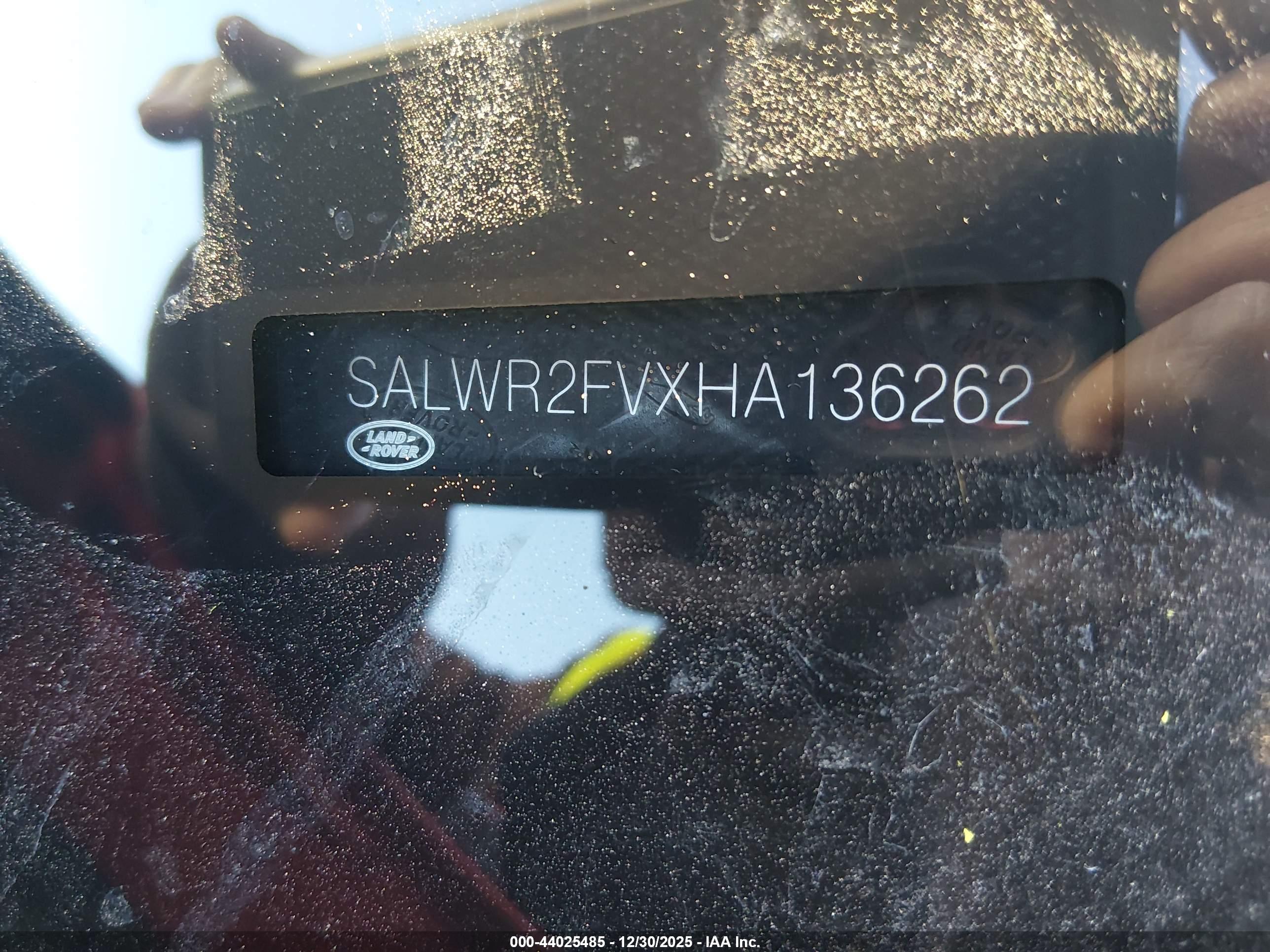 LAND ROVER image 9