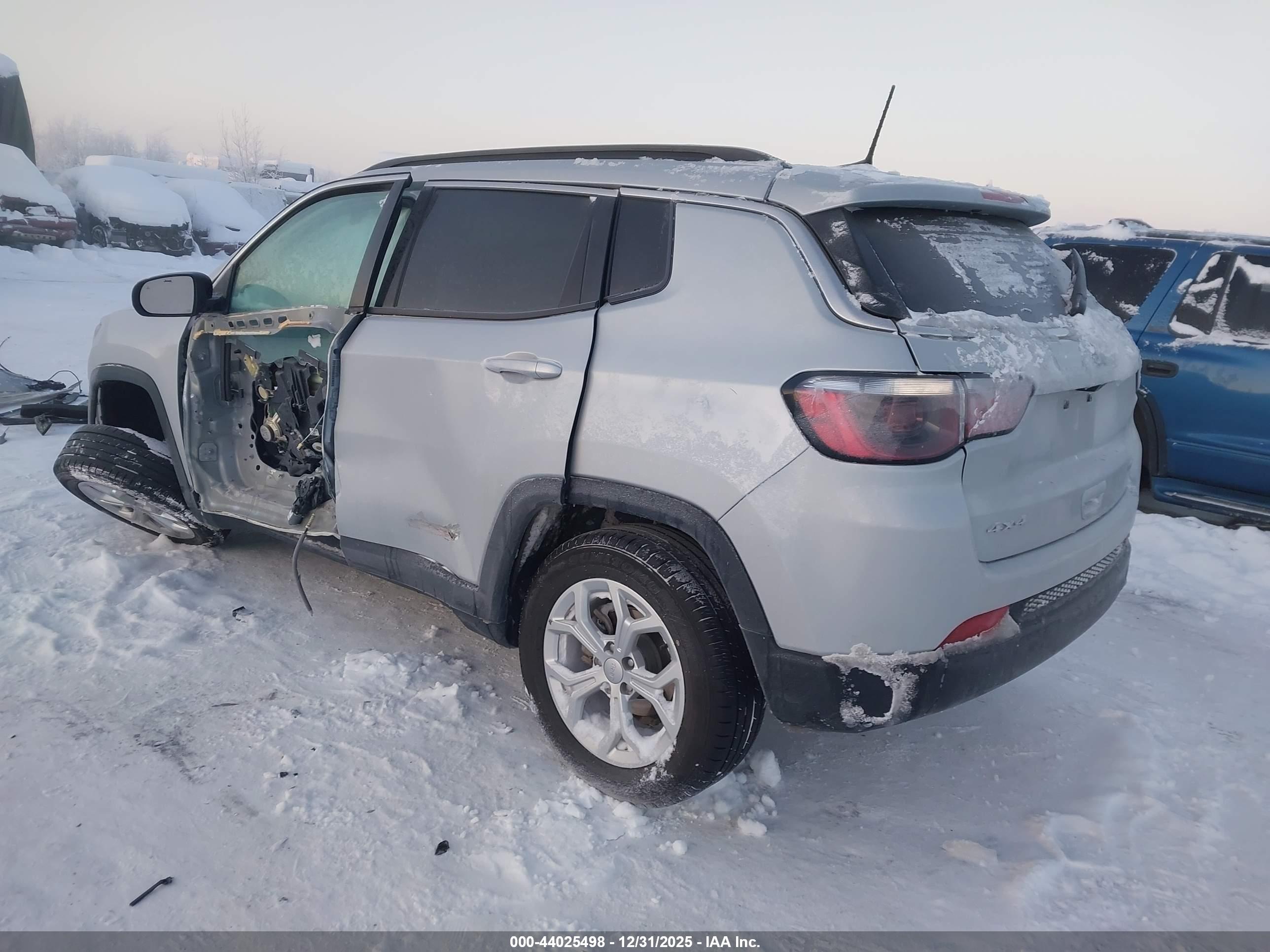 JEEP COMPASS image 3