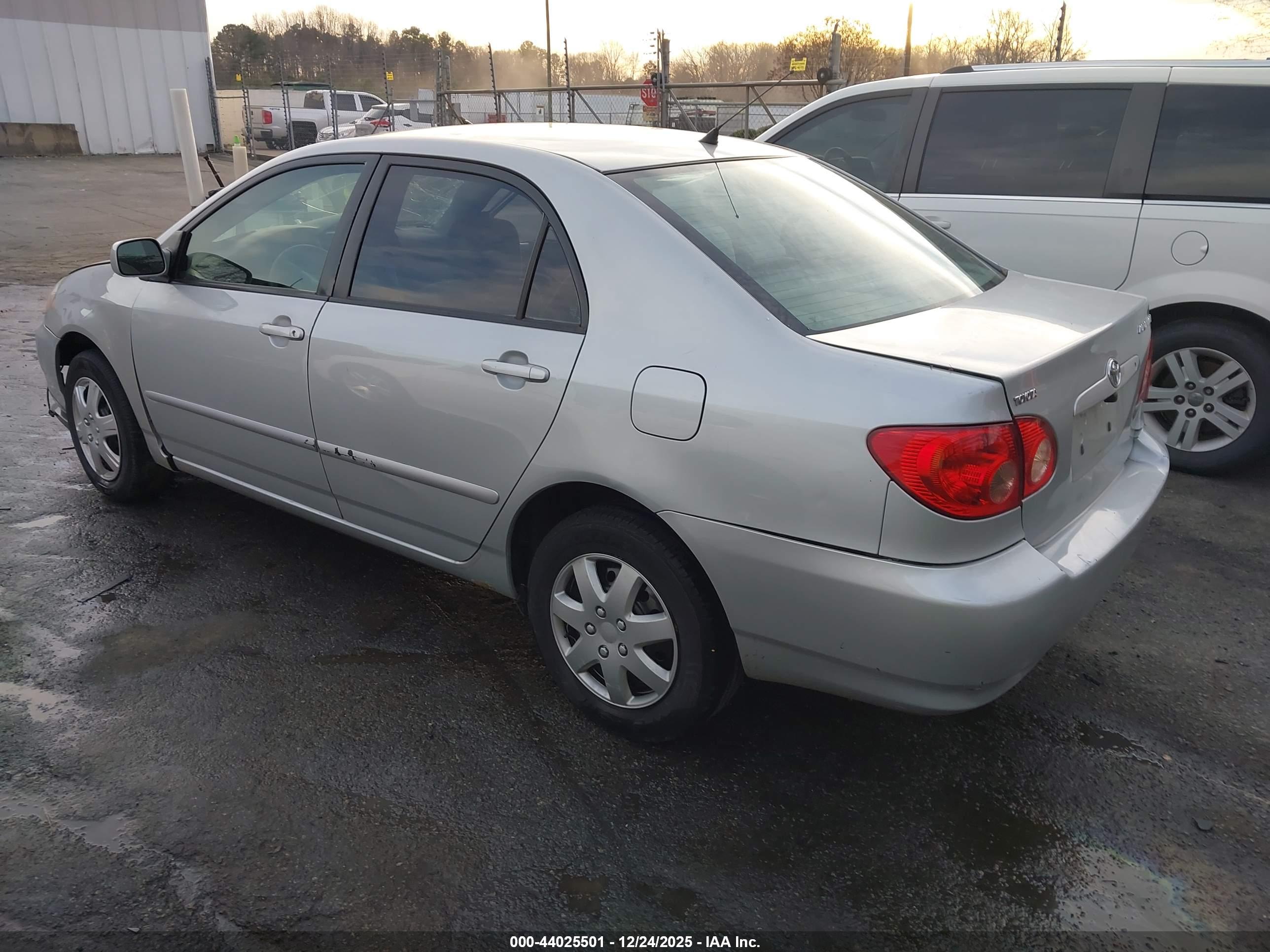 TOYOTA COROLLA image 3