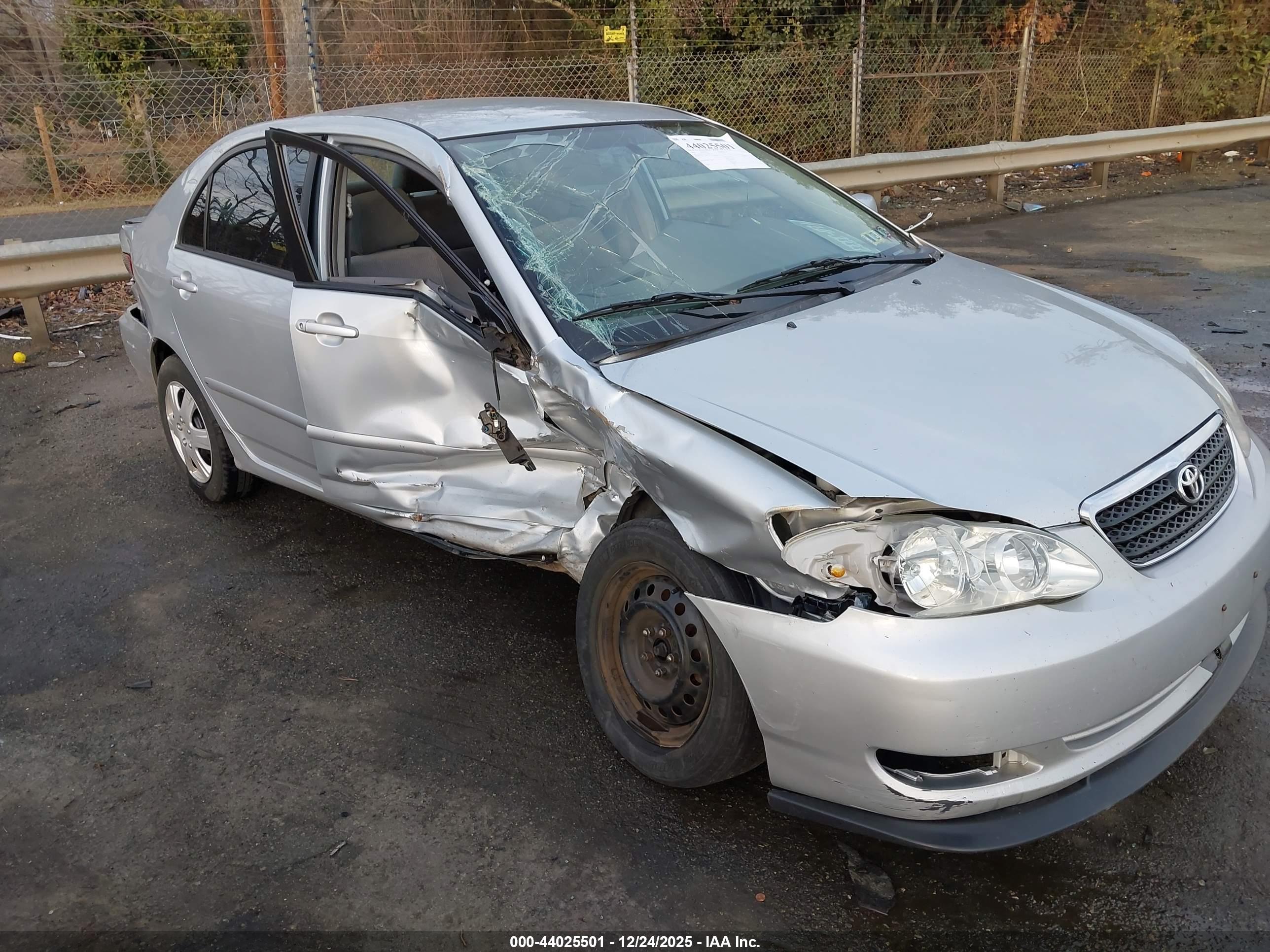 TOYOTA COROLLA image 6
