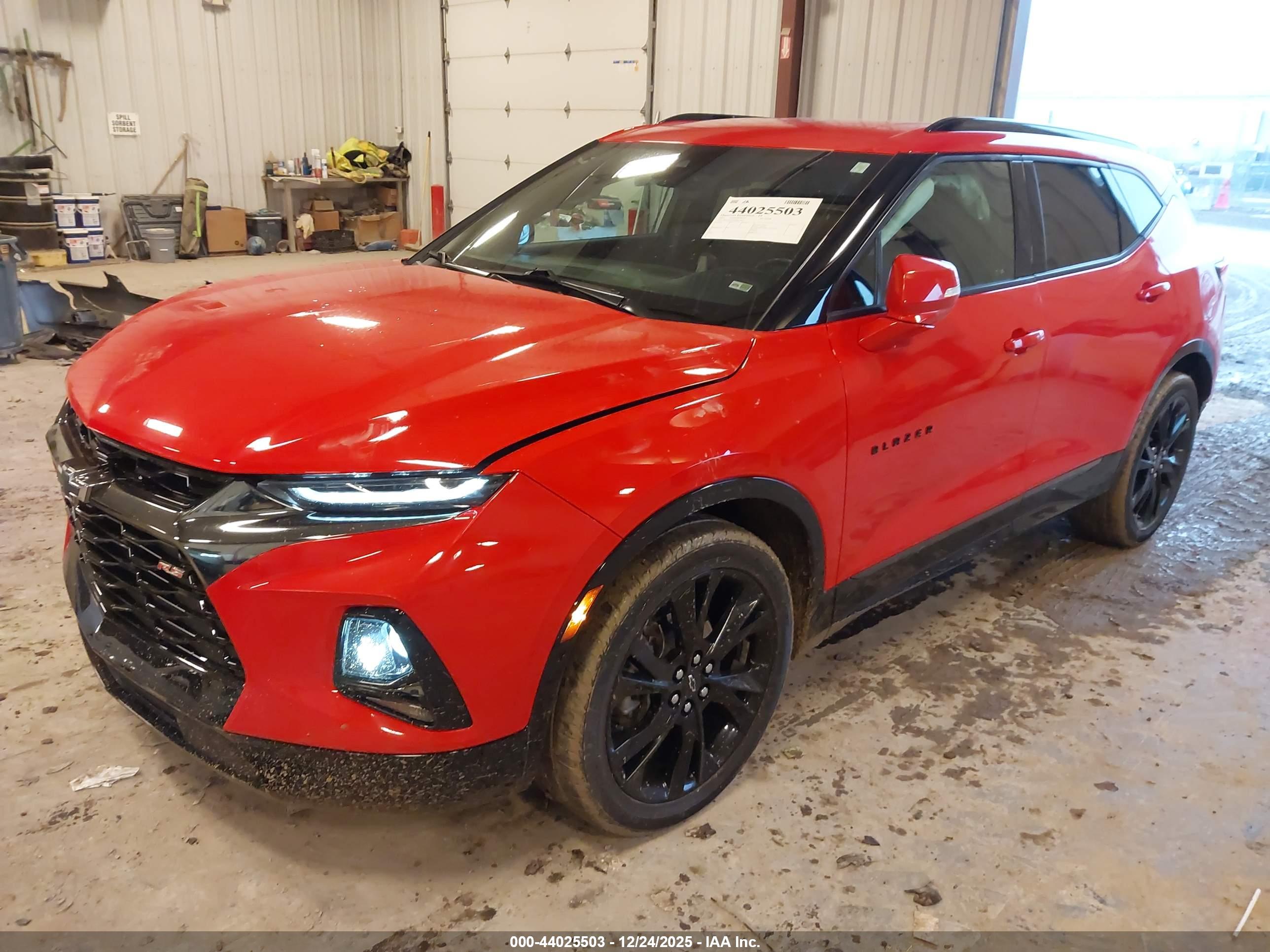 CHEVROLET BLAZER image 2