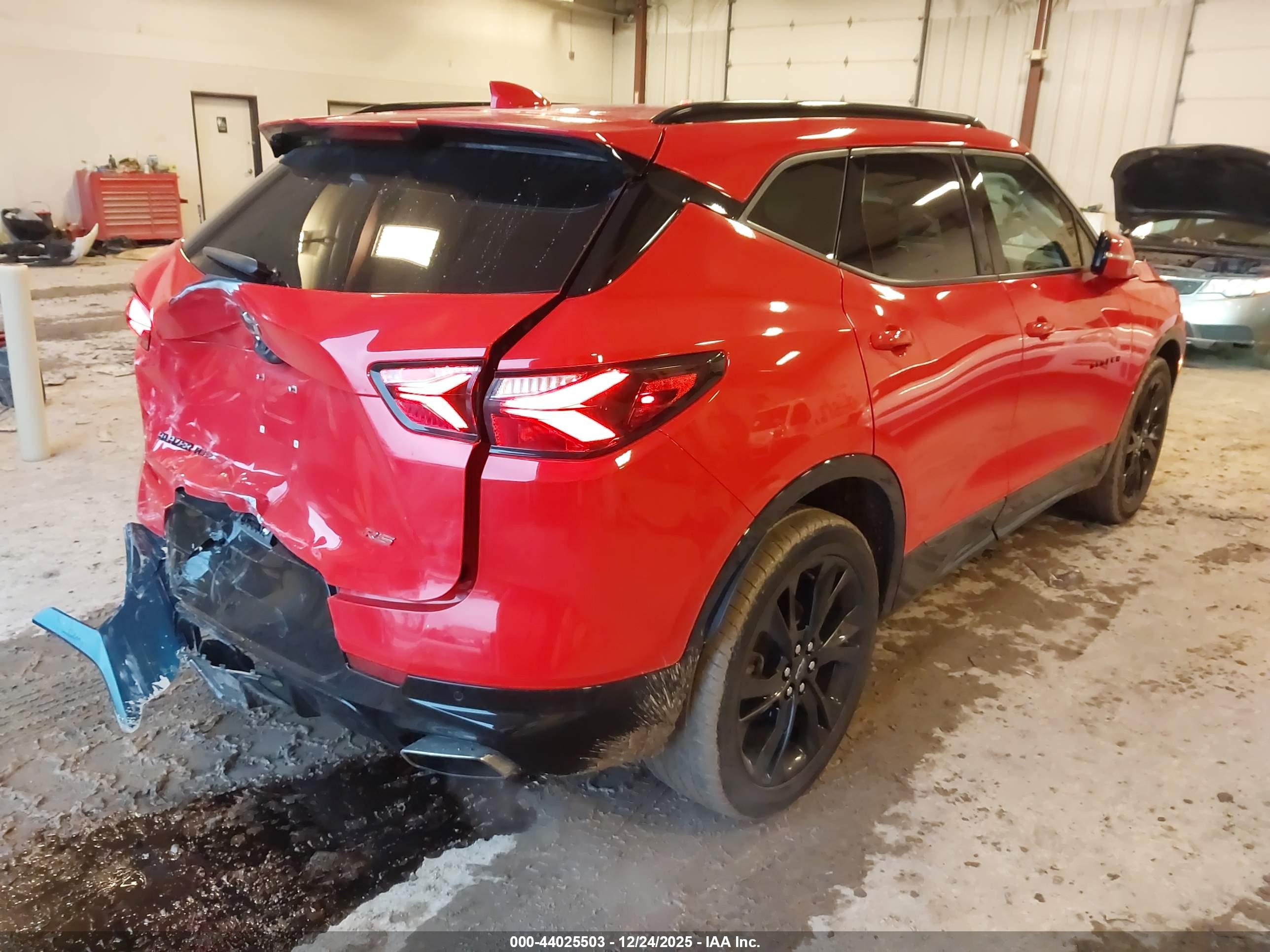 CHEVROLET BLAZER image 4