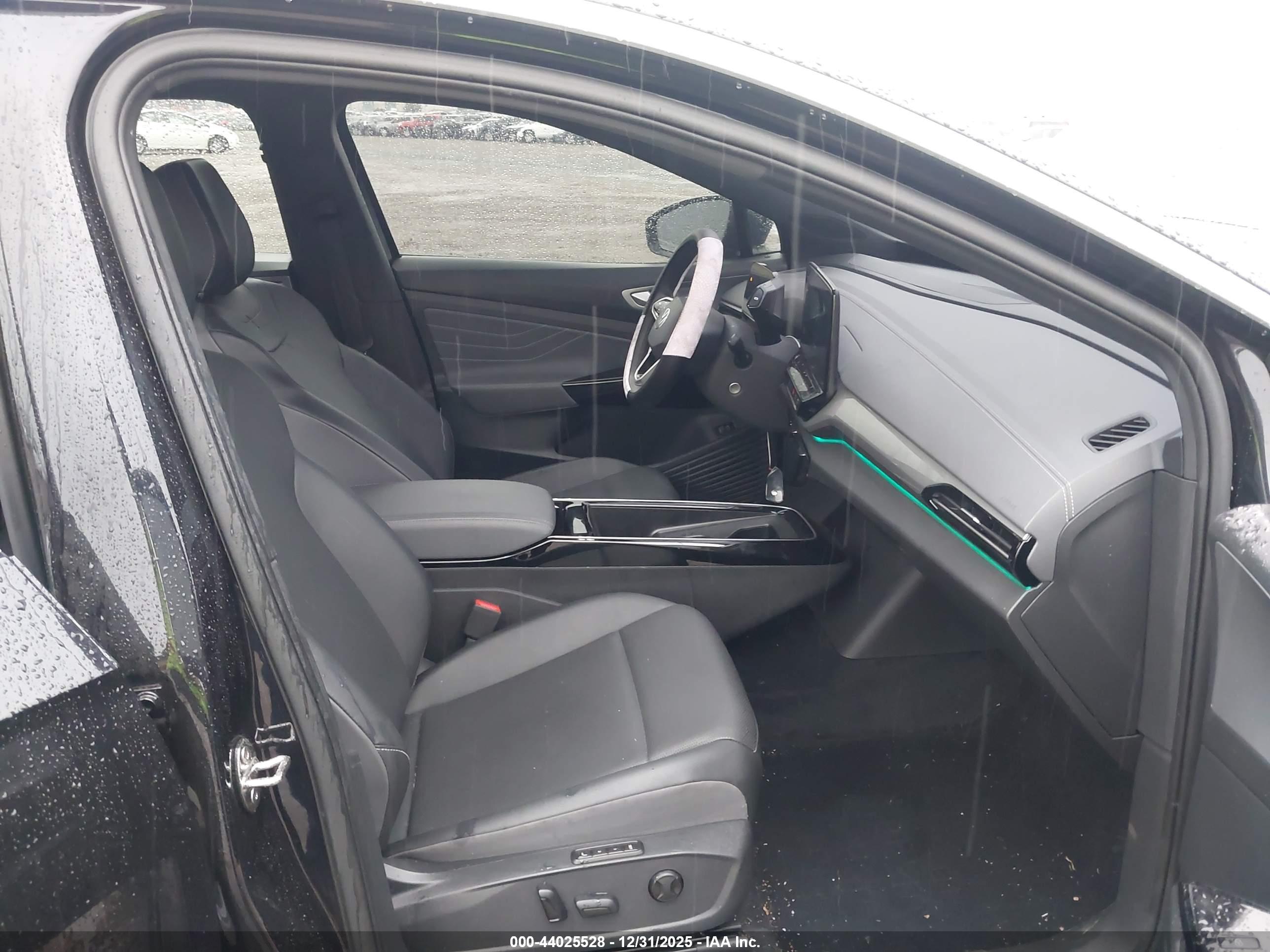VOLKSWAGEN ID.4 image 5