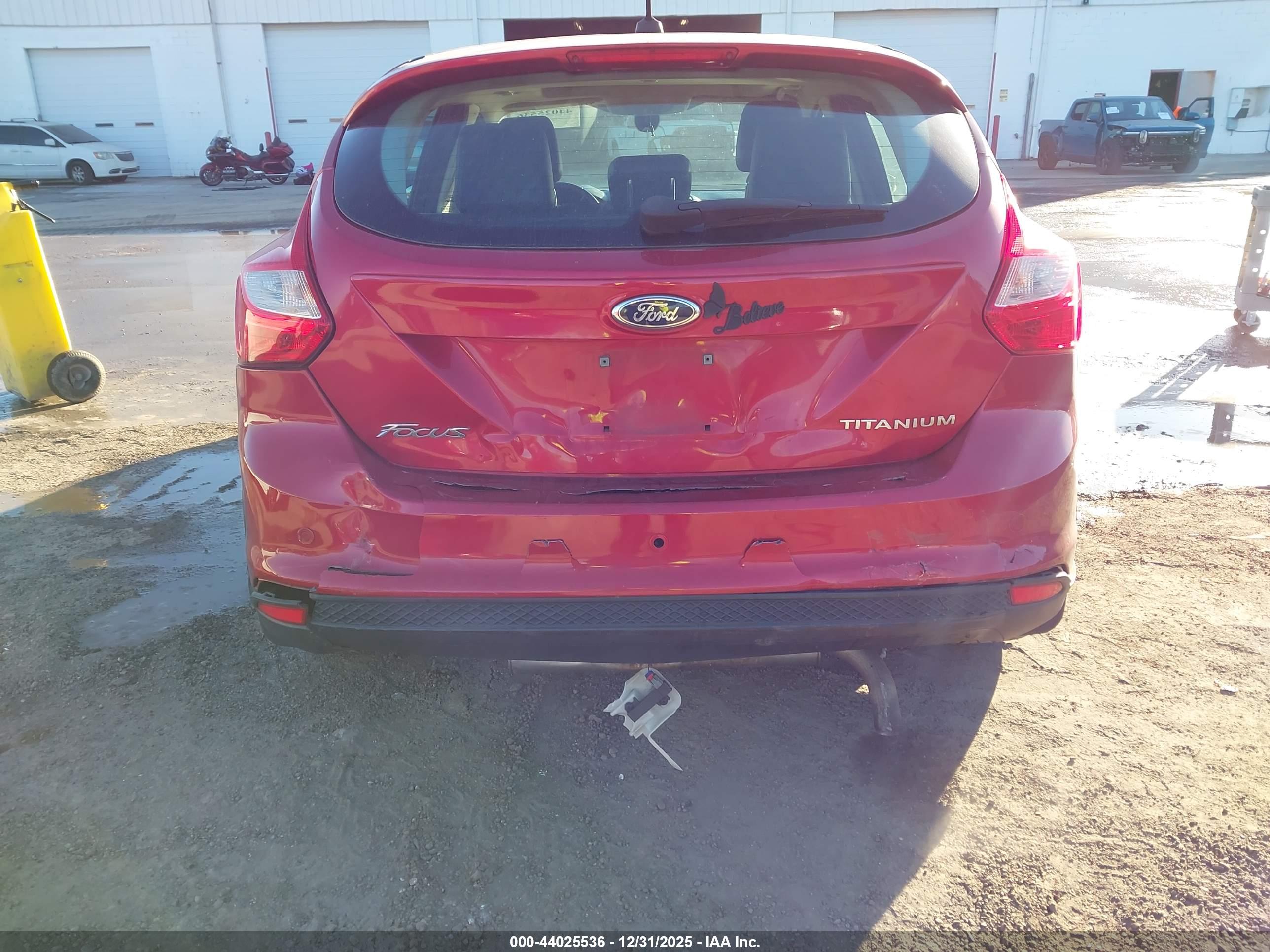 FORD FOCUS image 6
