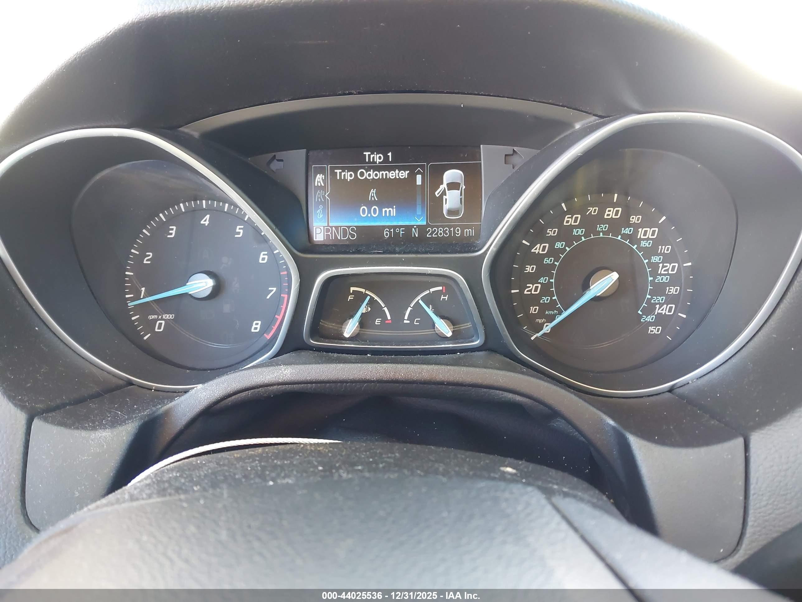 FORD FOCUS image 7