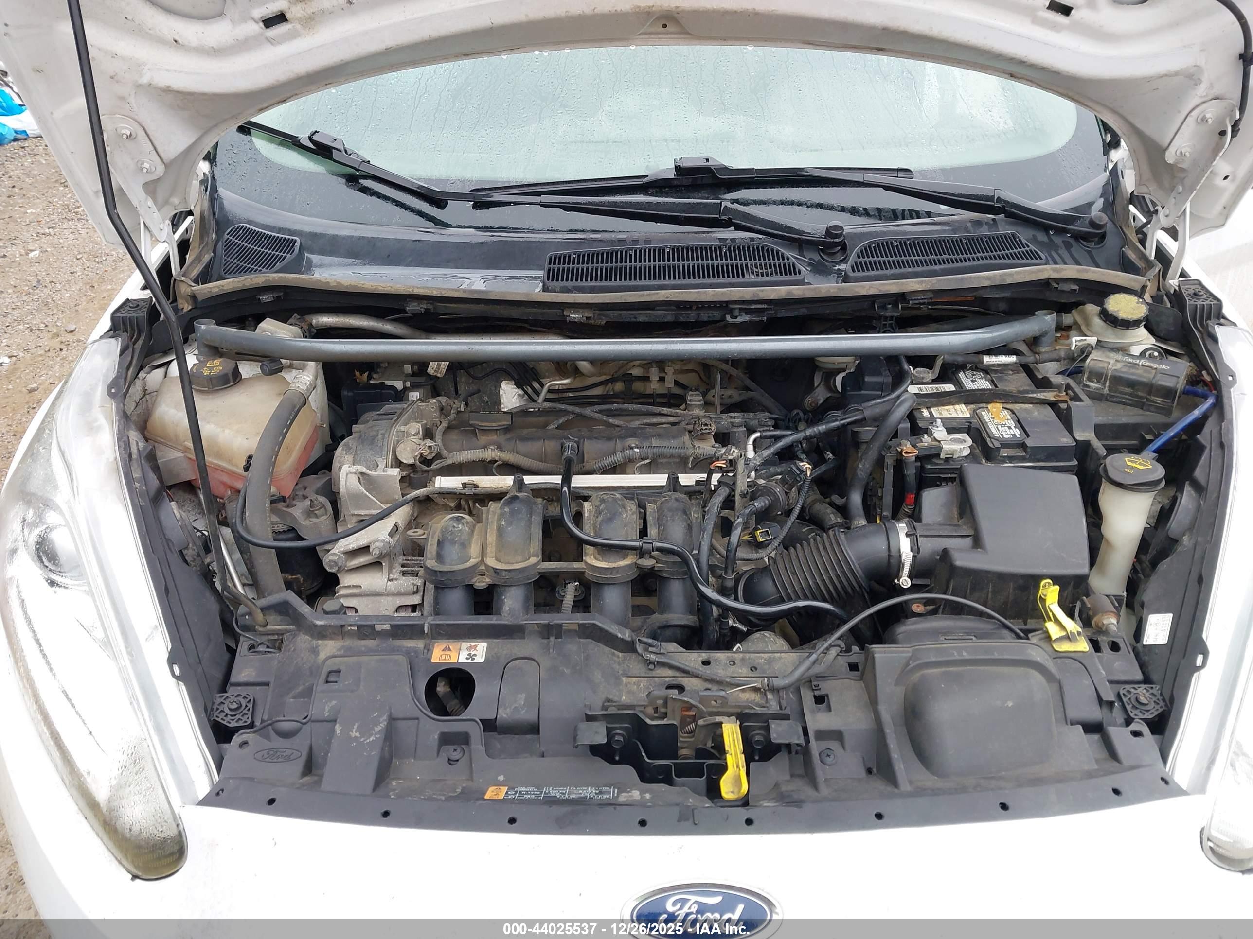 FORD FIESTA image 10