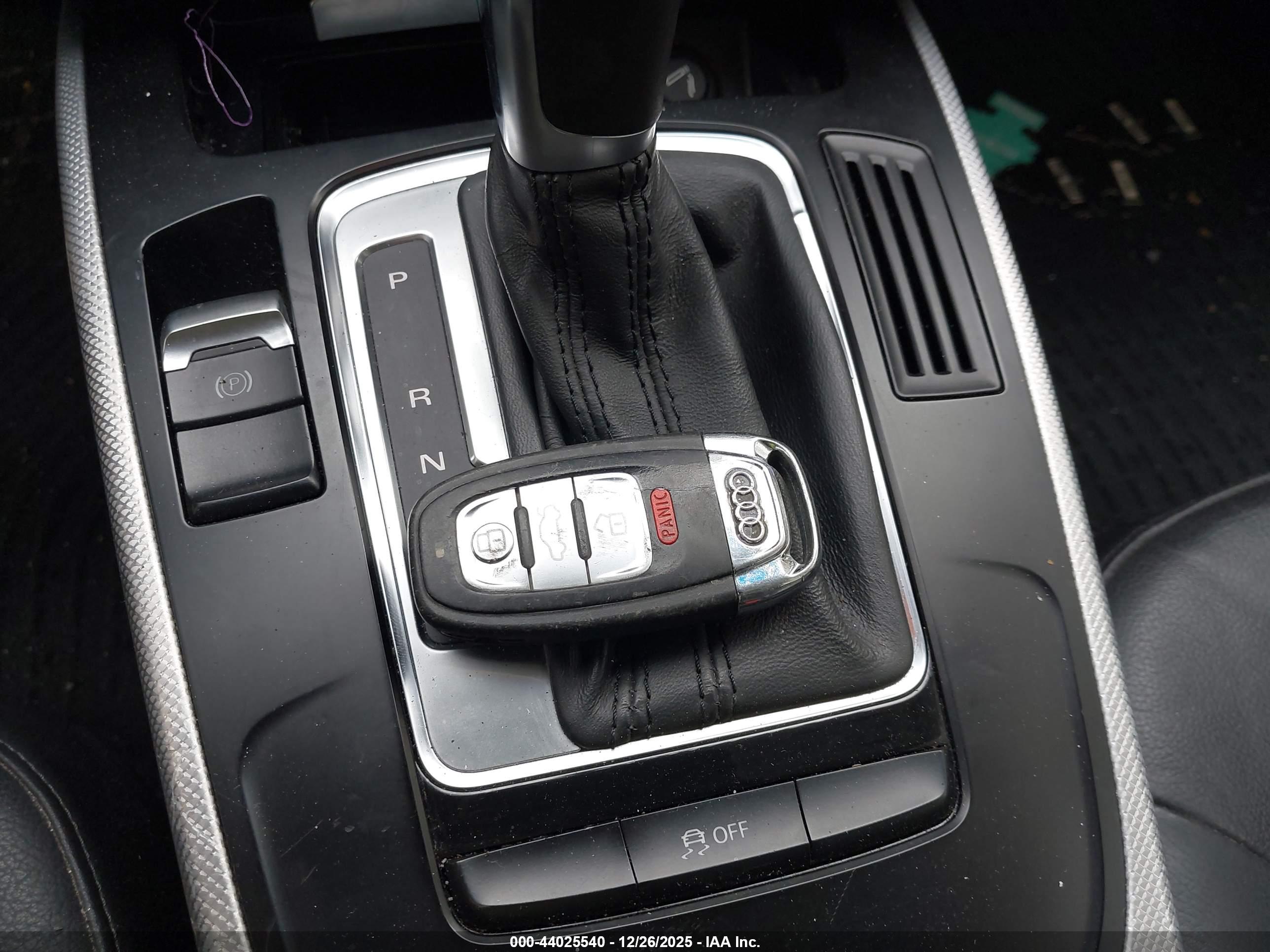 AUDI A4 image 11