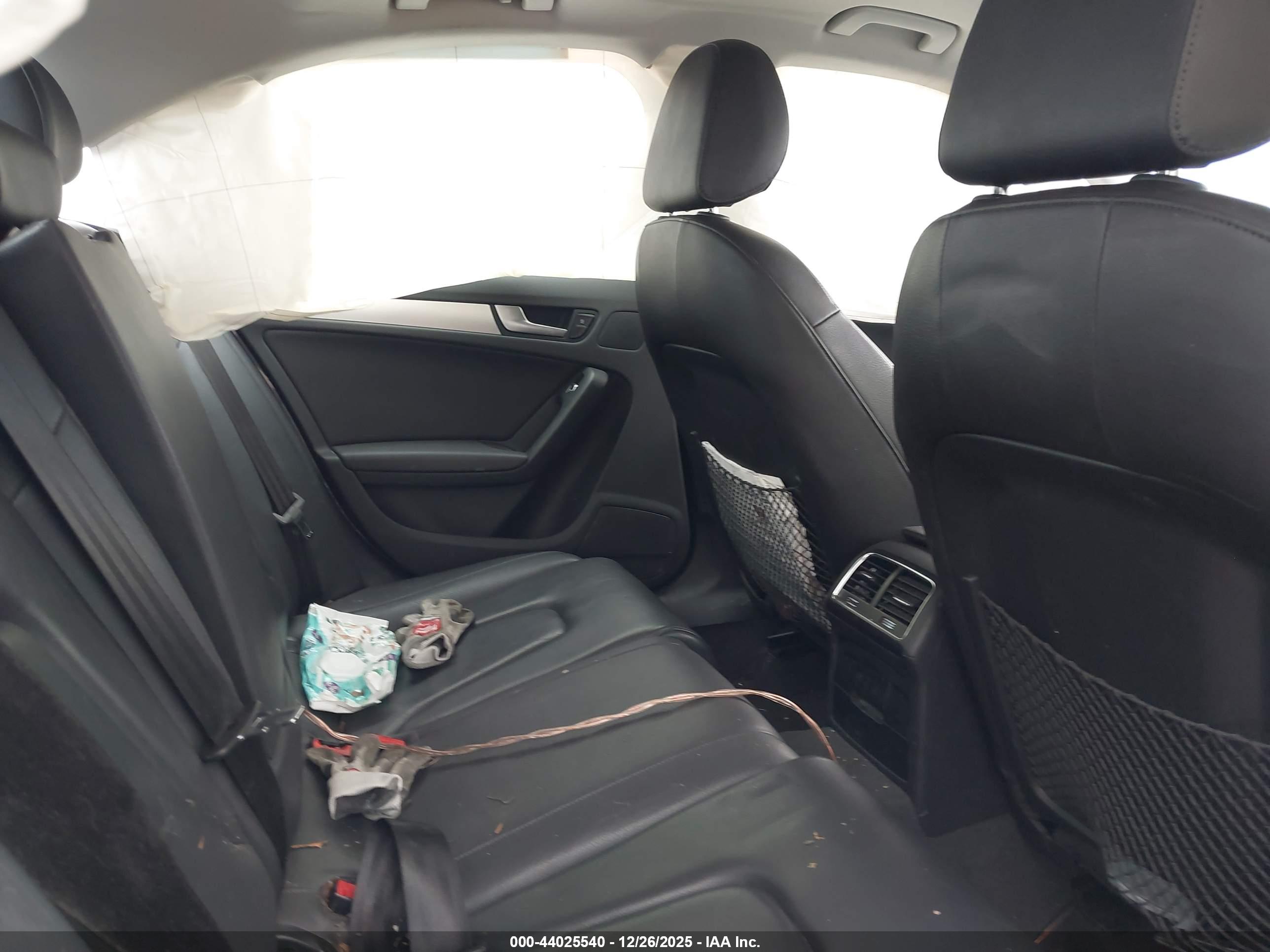 AUDI A4 image 8