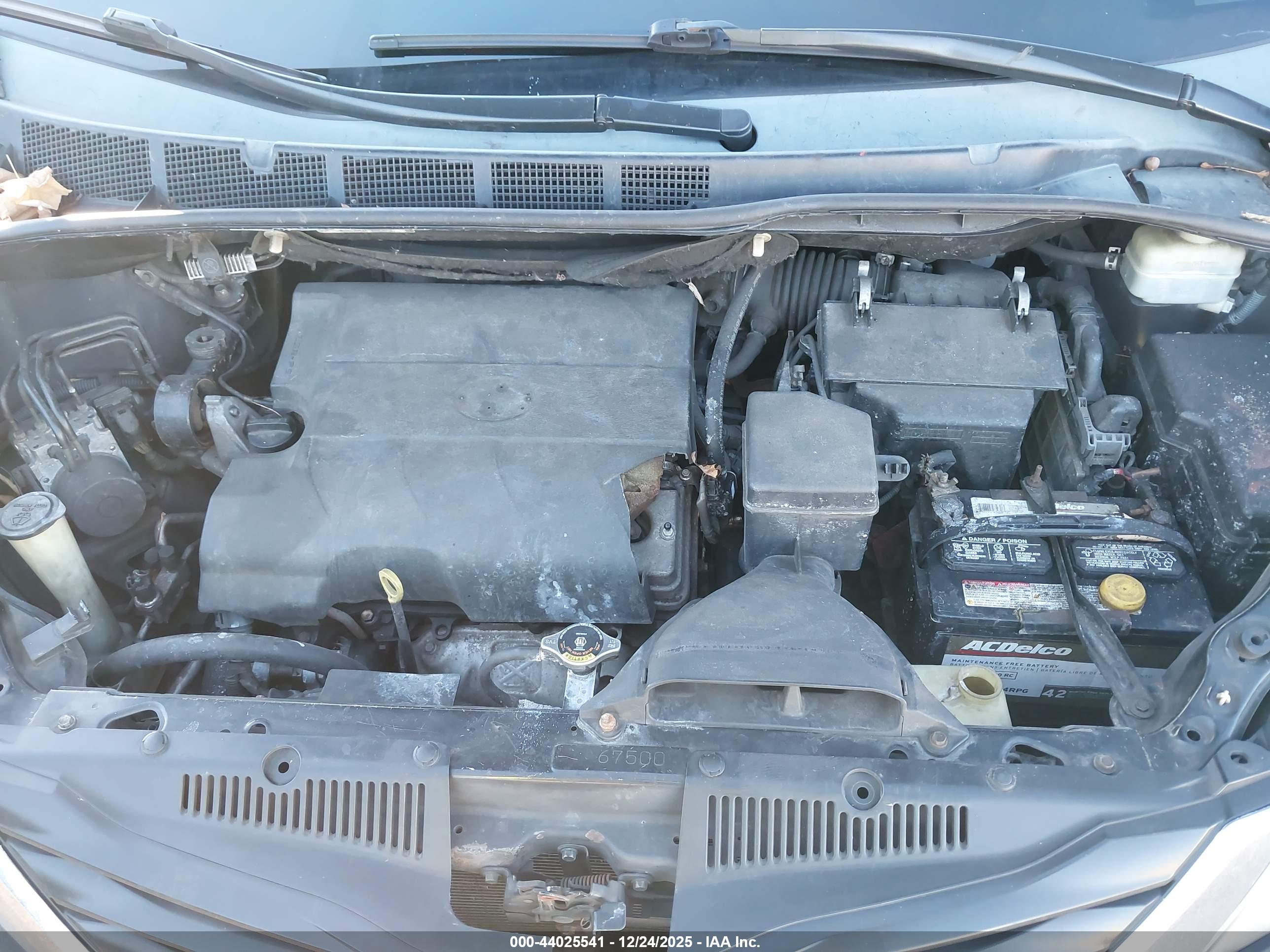 TOYOTA SIENNA image 10