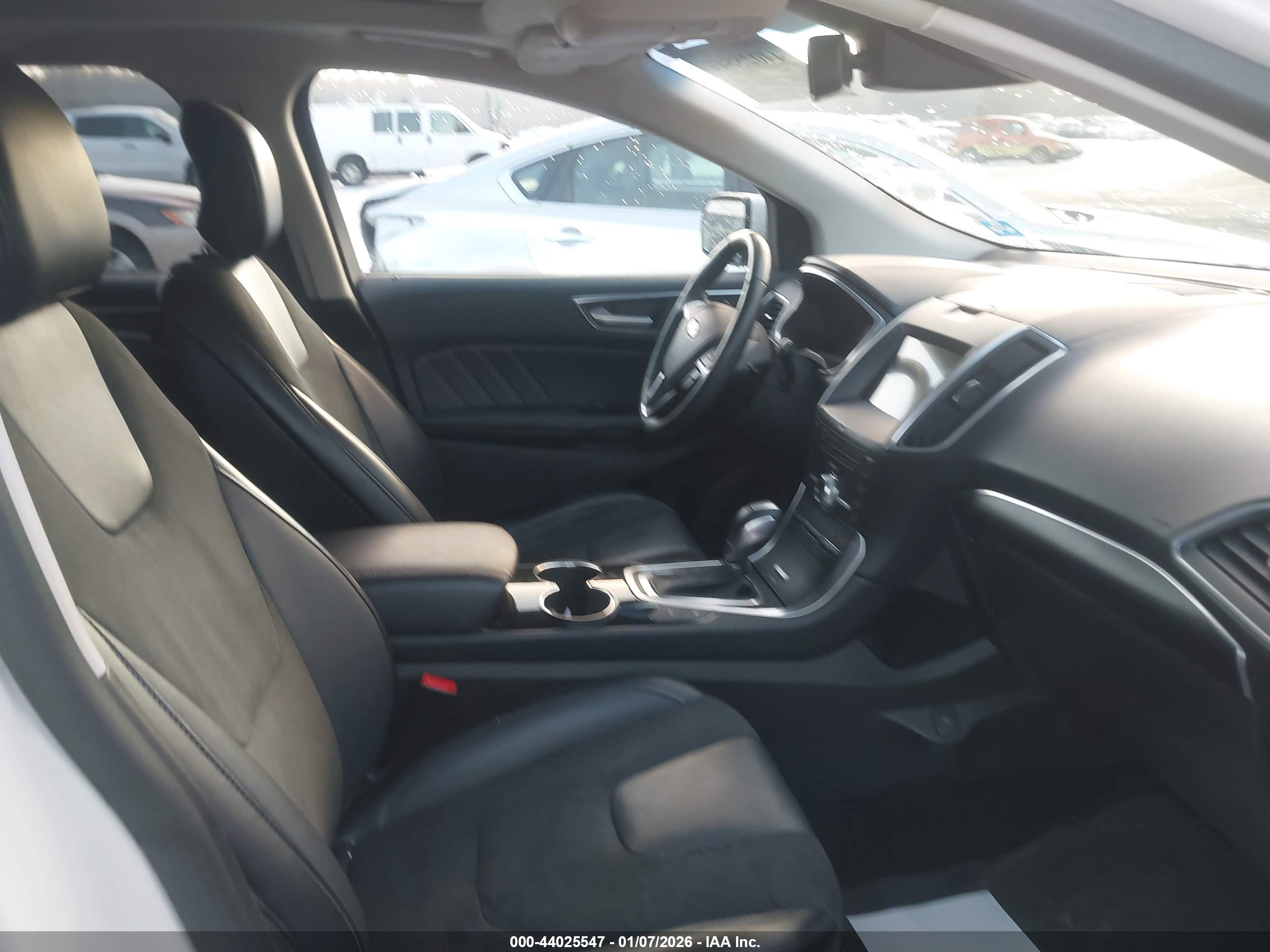FORD EDGE image 5