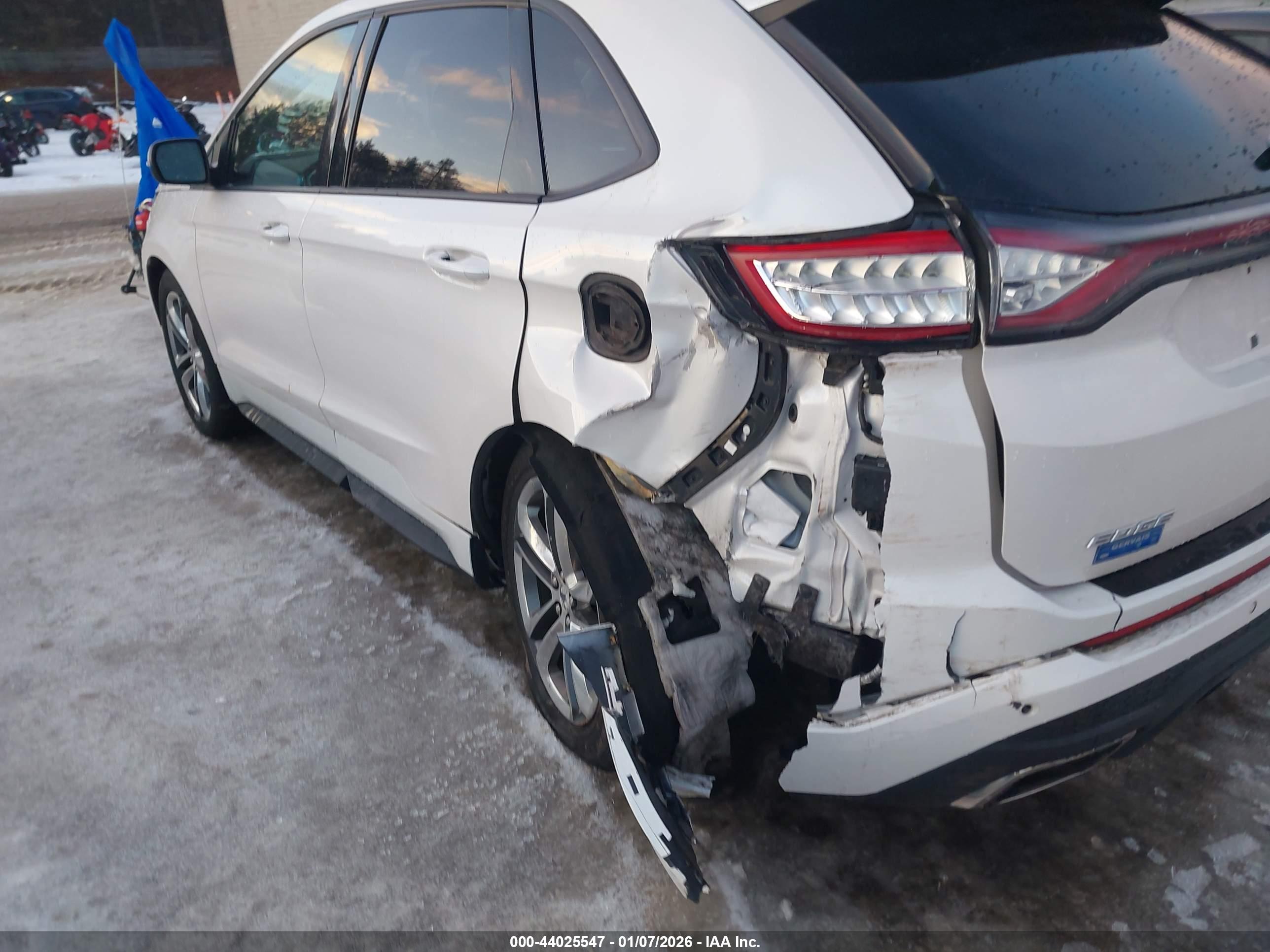 FORD EDGE image 6