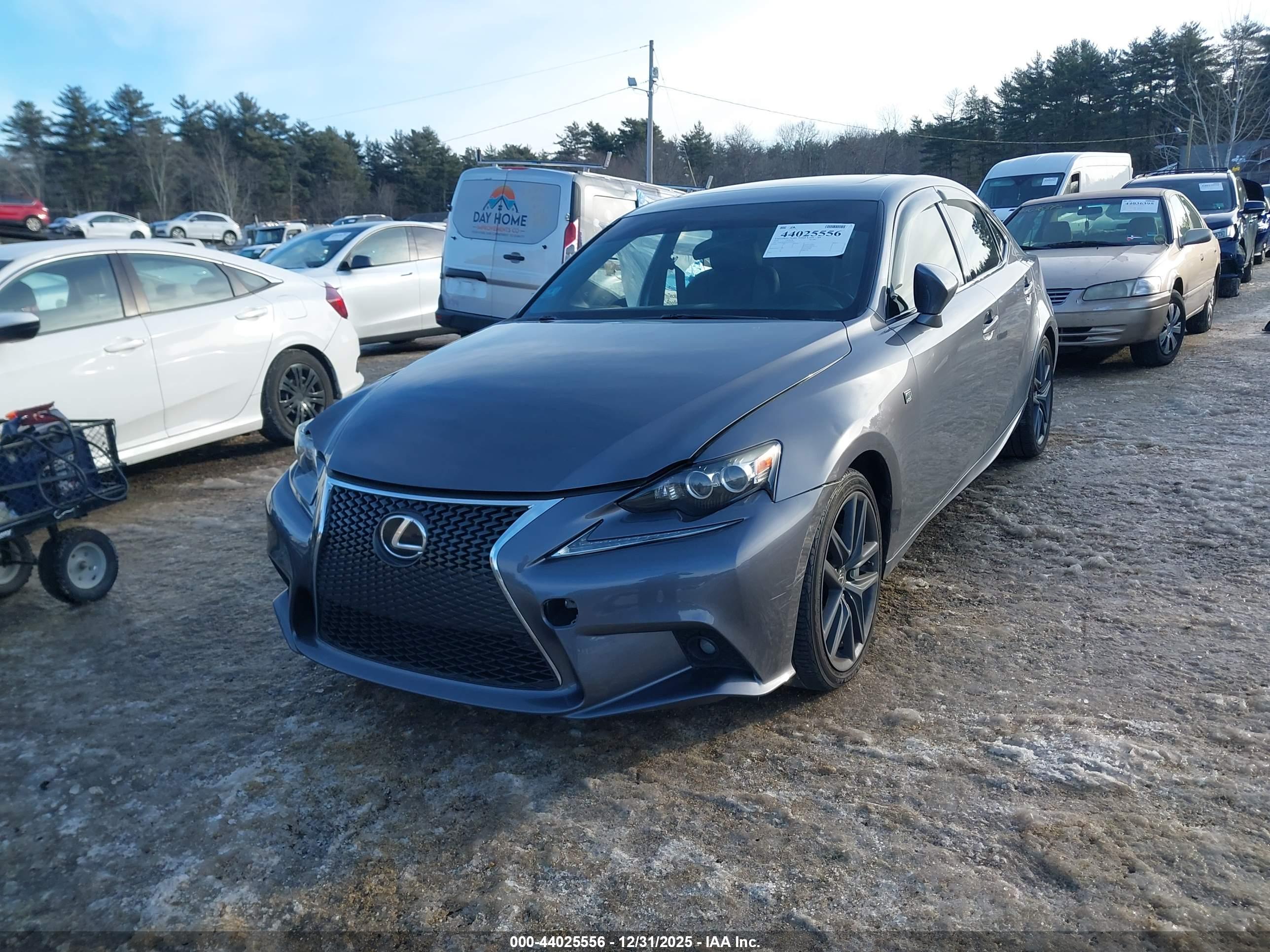 LEXUS IS image 2