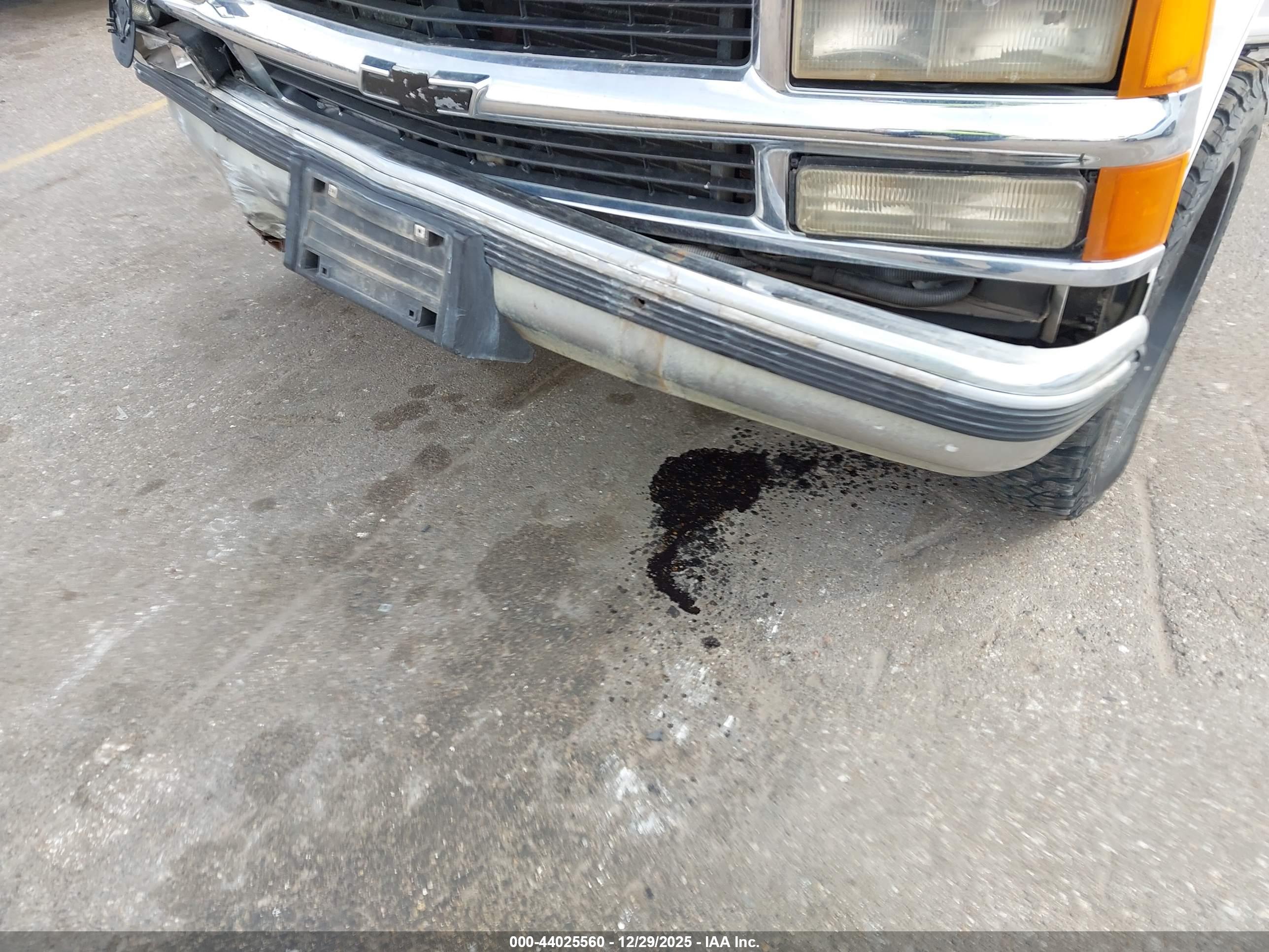 CHEVROLET C3500 image 6