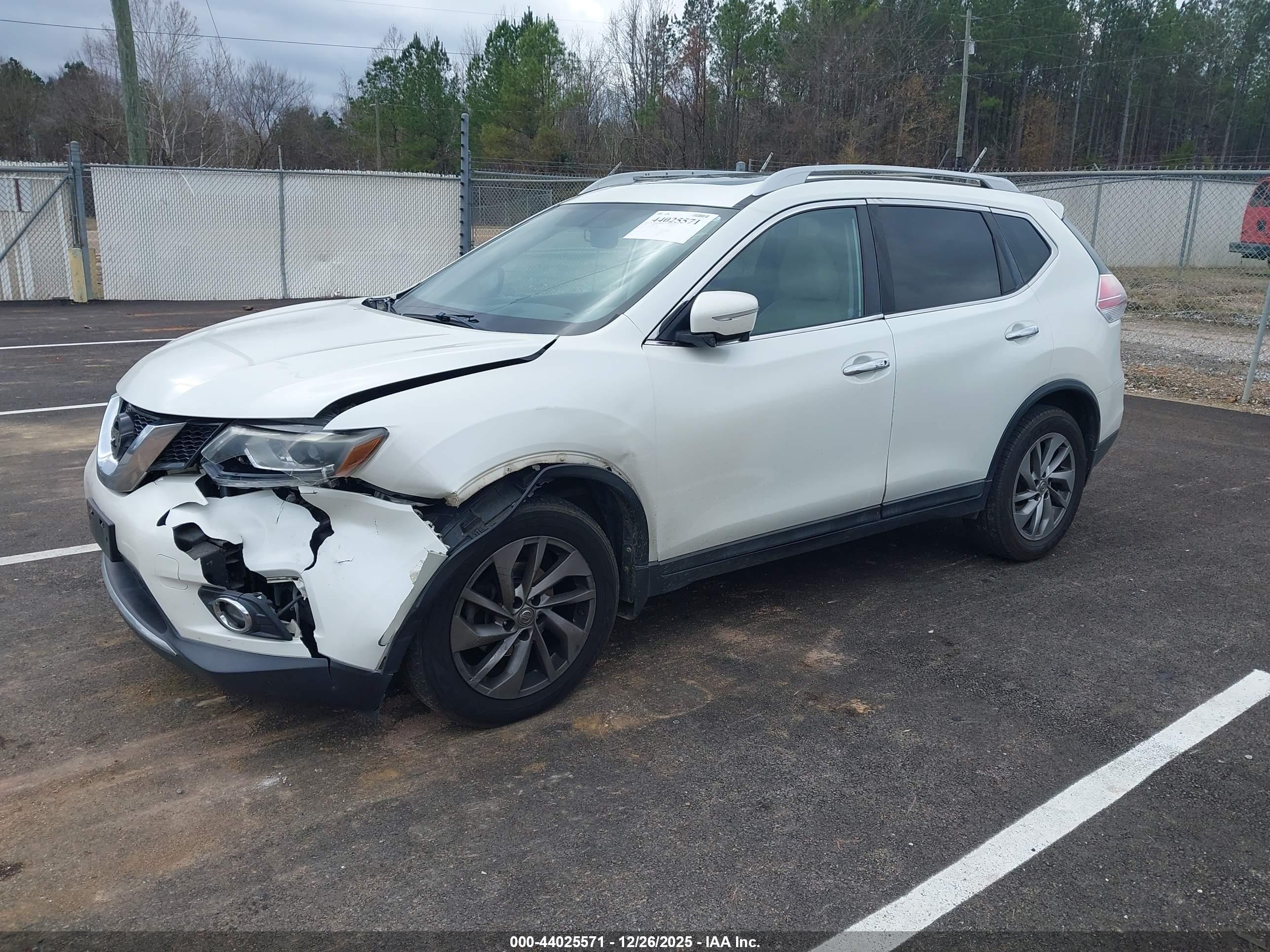 NISSAN ROGUE image 2