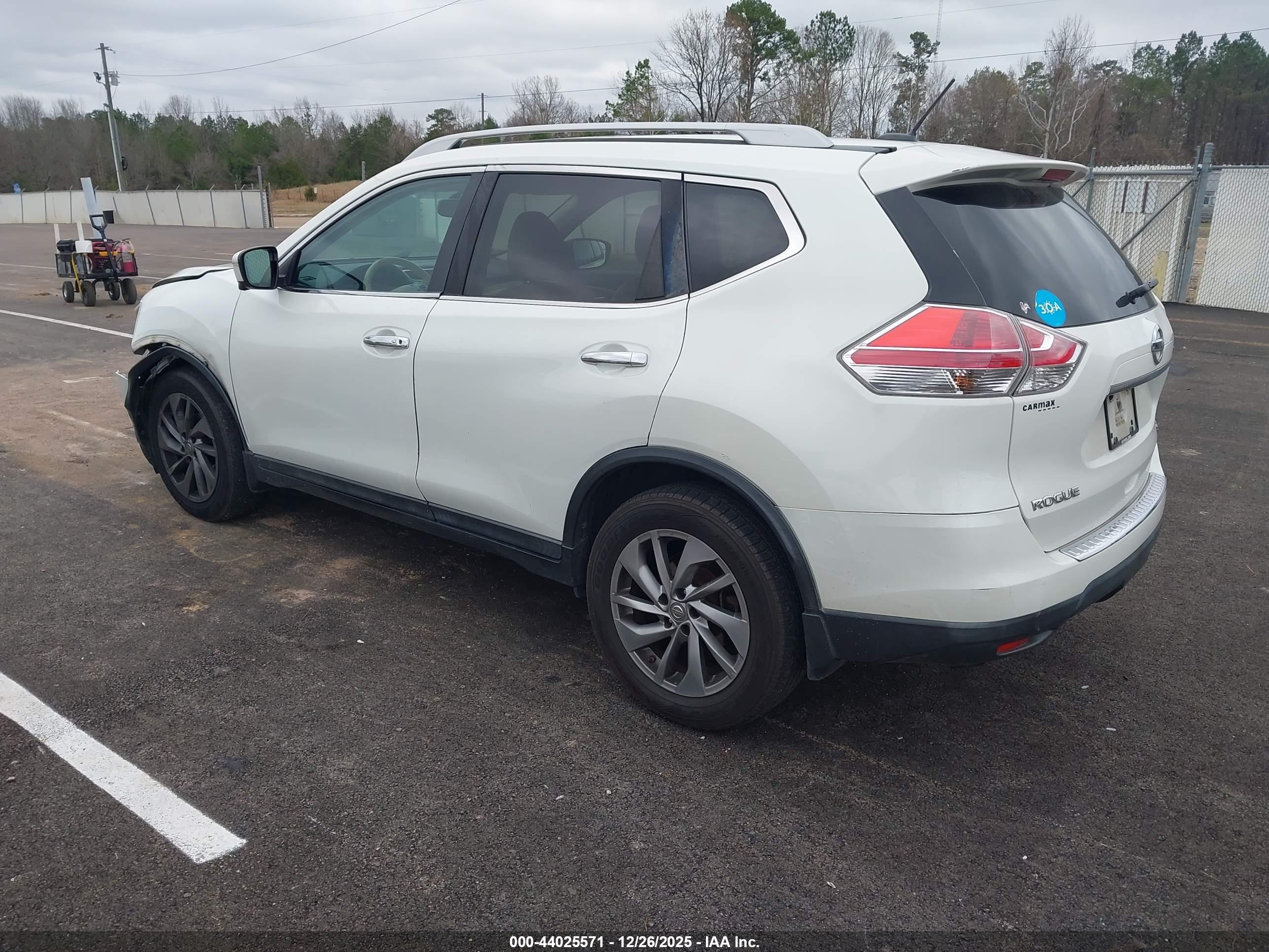 NISSAN ROGUE image 3