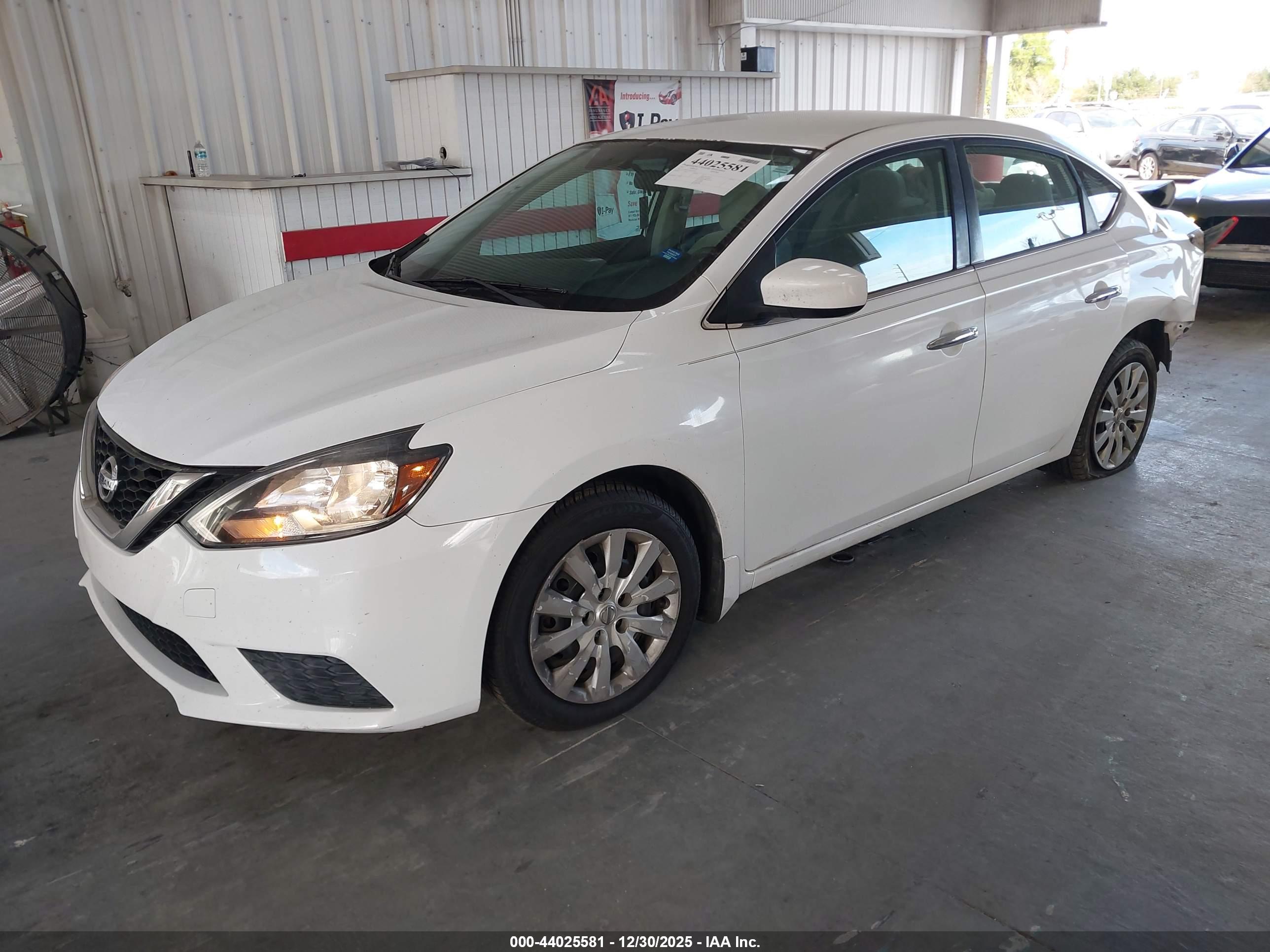 NISSAN SENTRA image 2