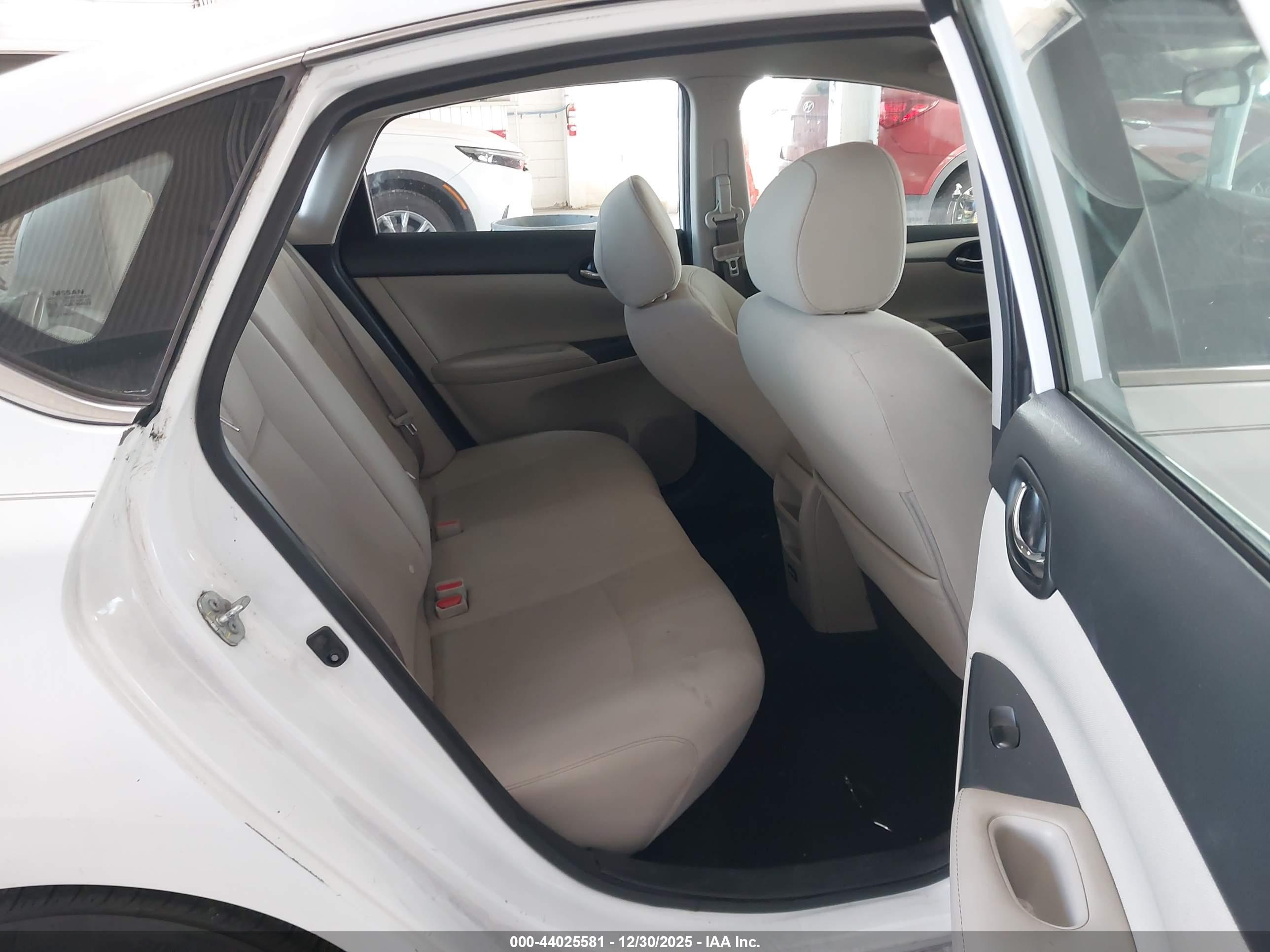 NISSAN SENTRA image 8
