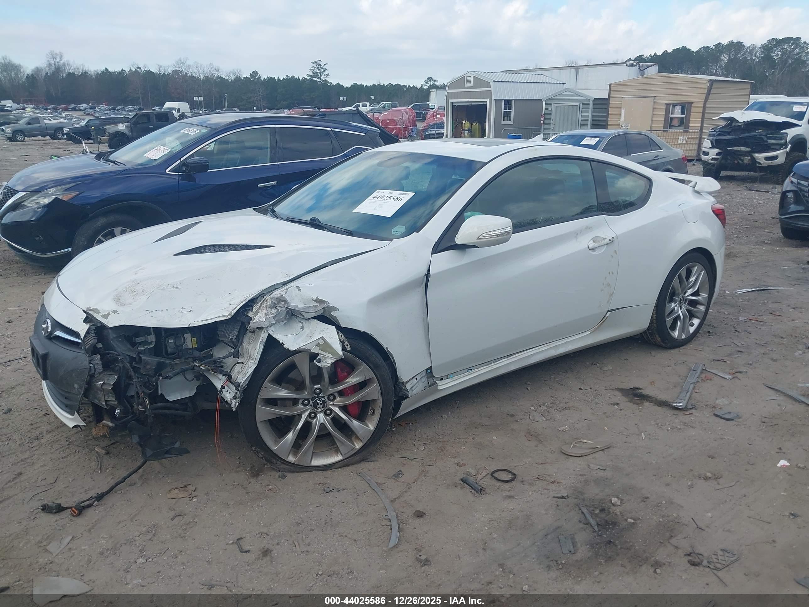 HYUNDAI GENESIS image 2