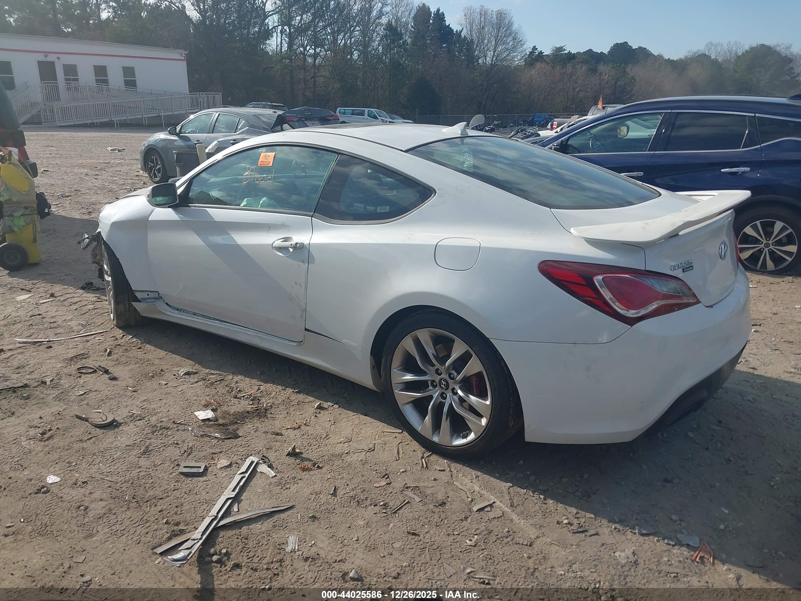 HYUNDAI GENESIS image 3