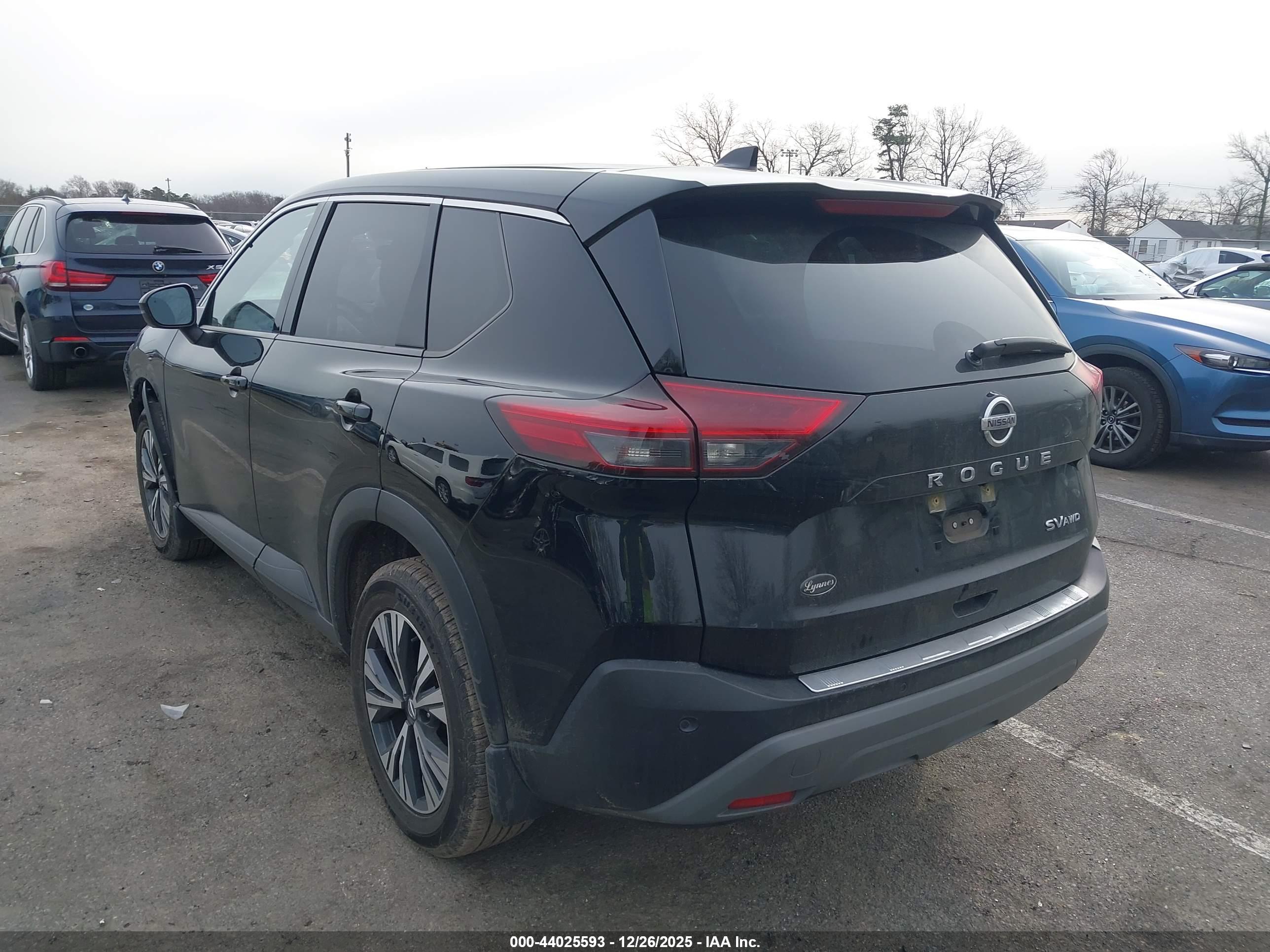 NISSAN ROGUE image 3