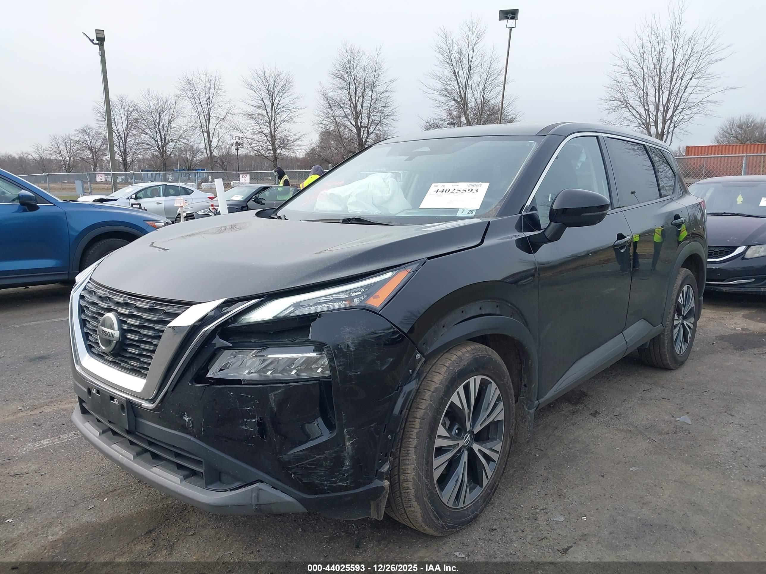 NISSAN ROGUE image 6