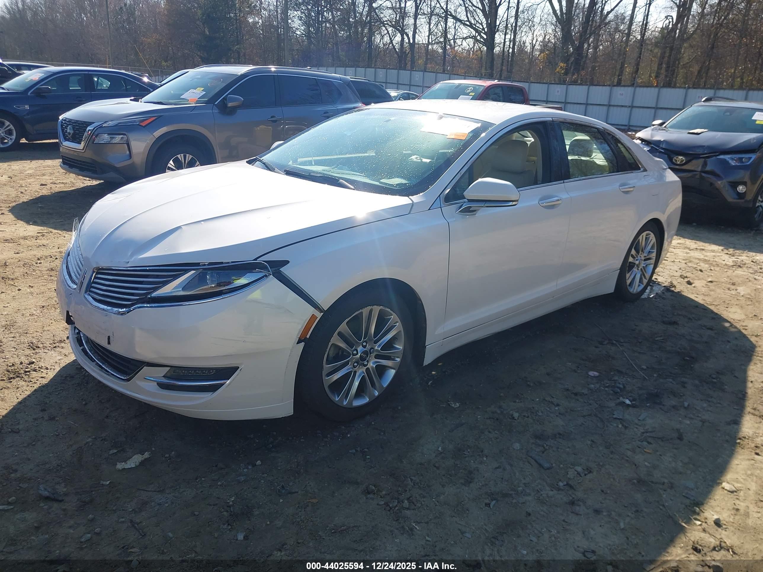 LINCOLN MKZ image 2