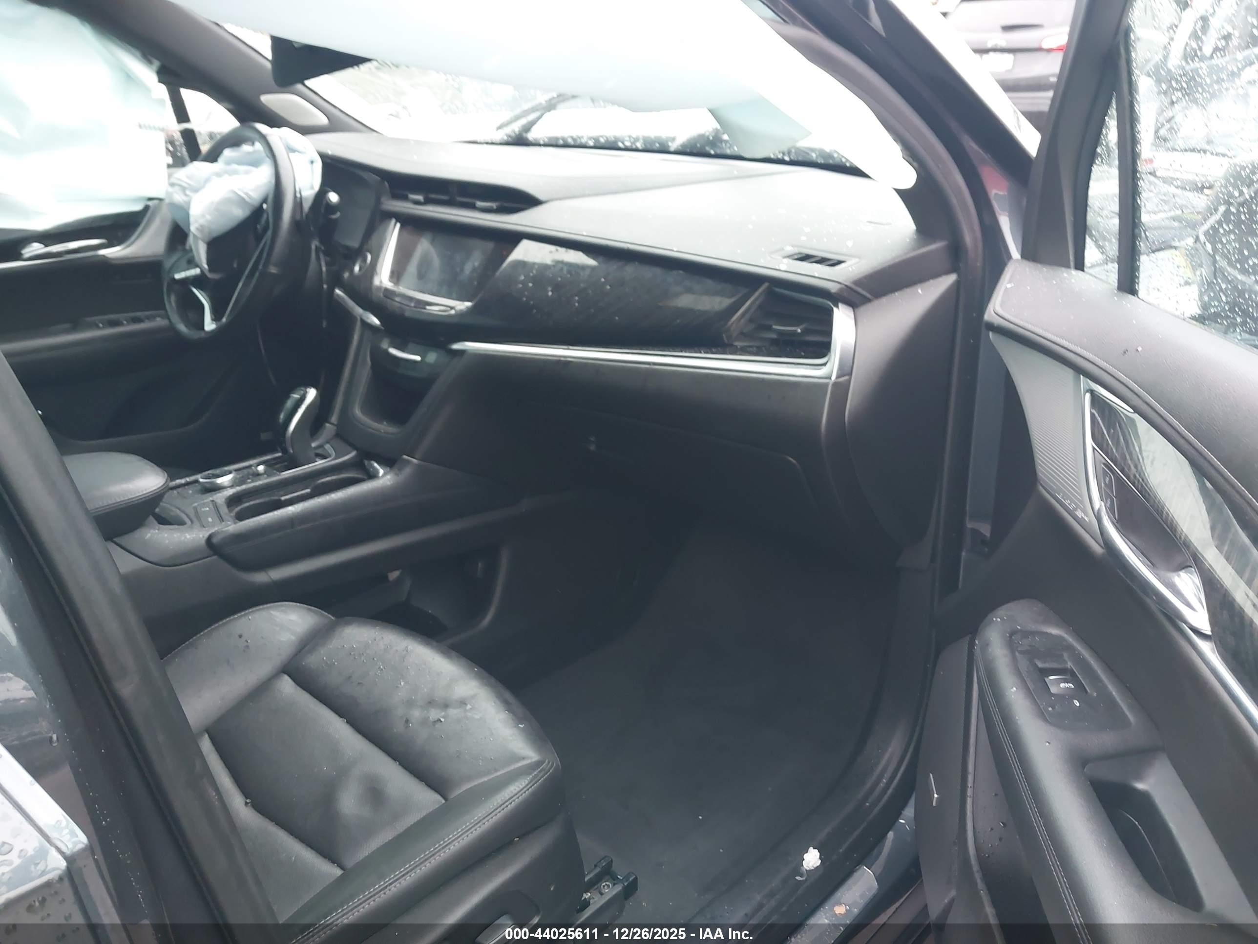 CADILLAC XT6 image 5