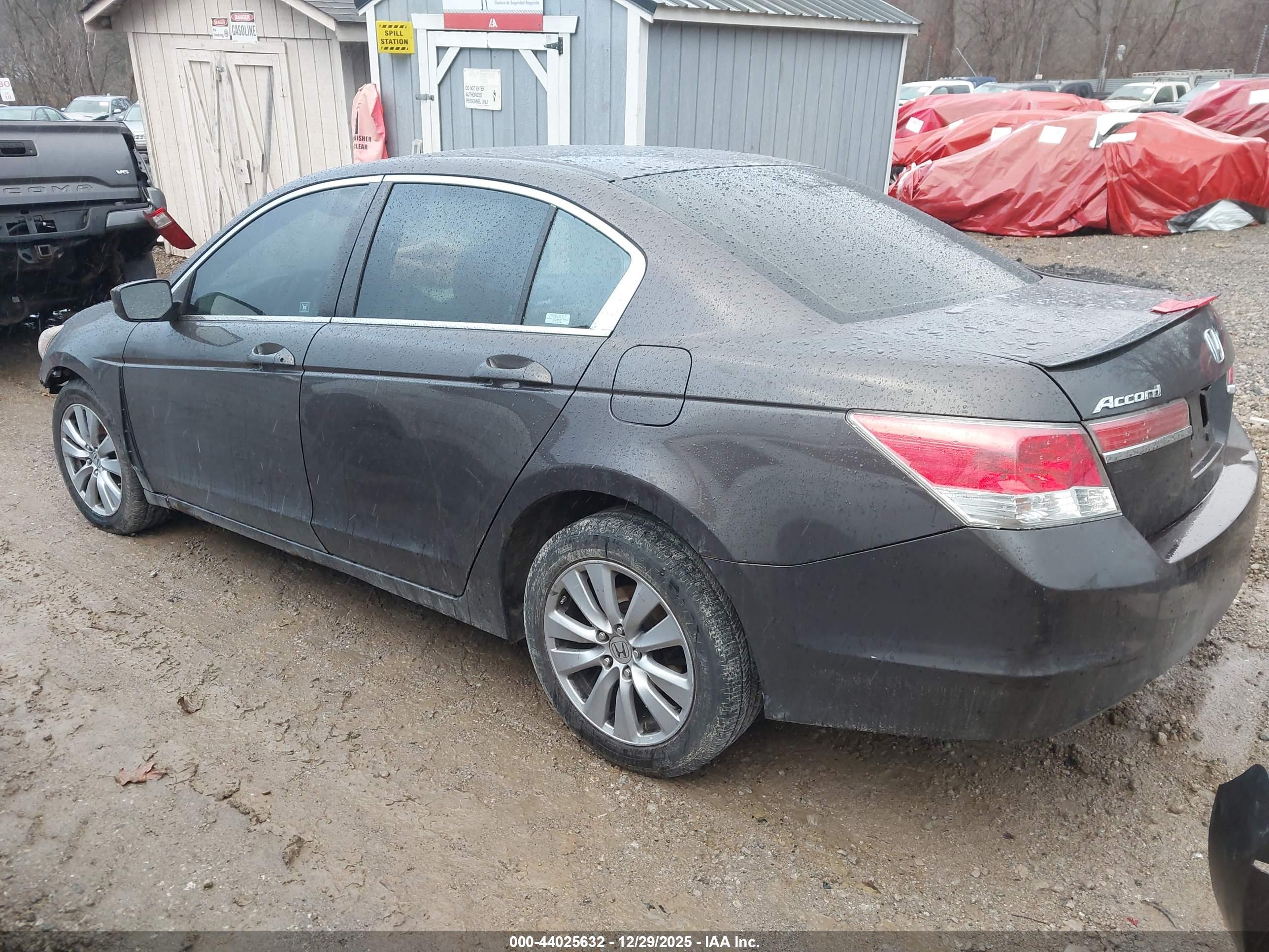 HONDA ACCORD image 3