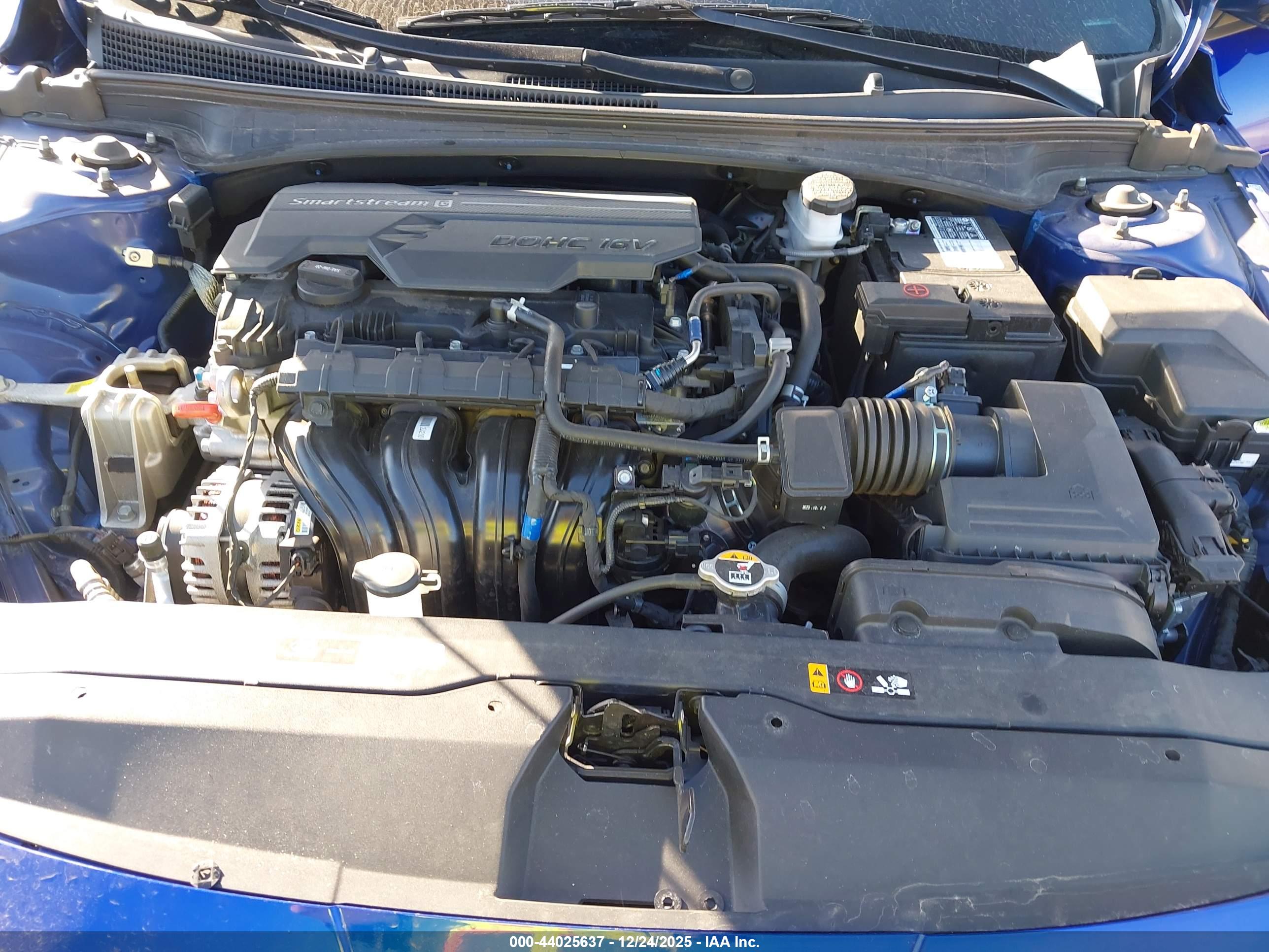 HYUNDAI ELANTRA image 10