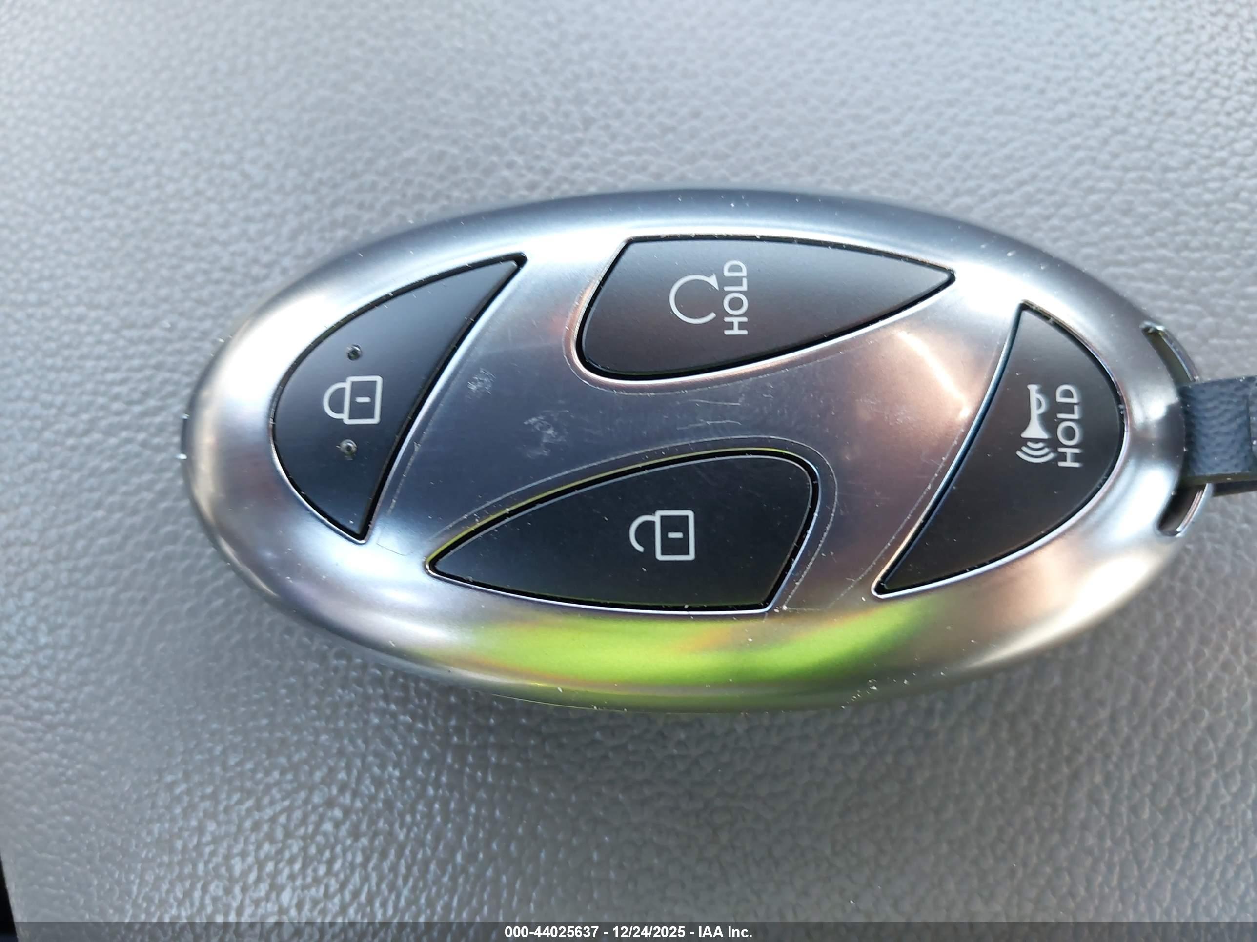 HYUNDAI ELANTRA image 11