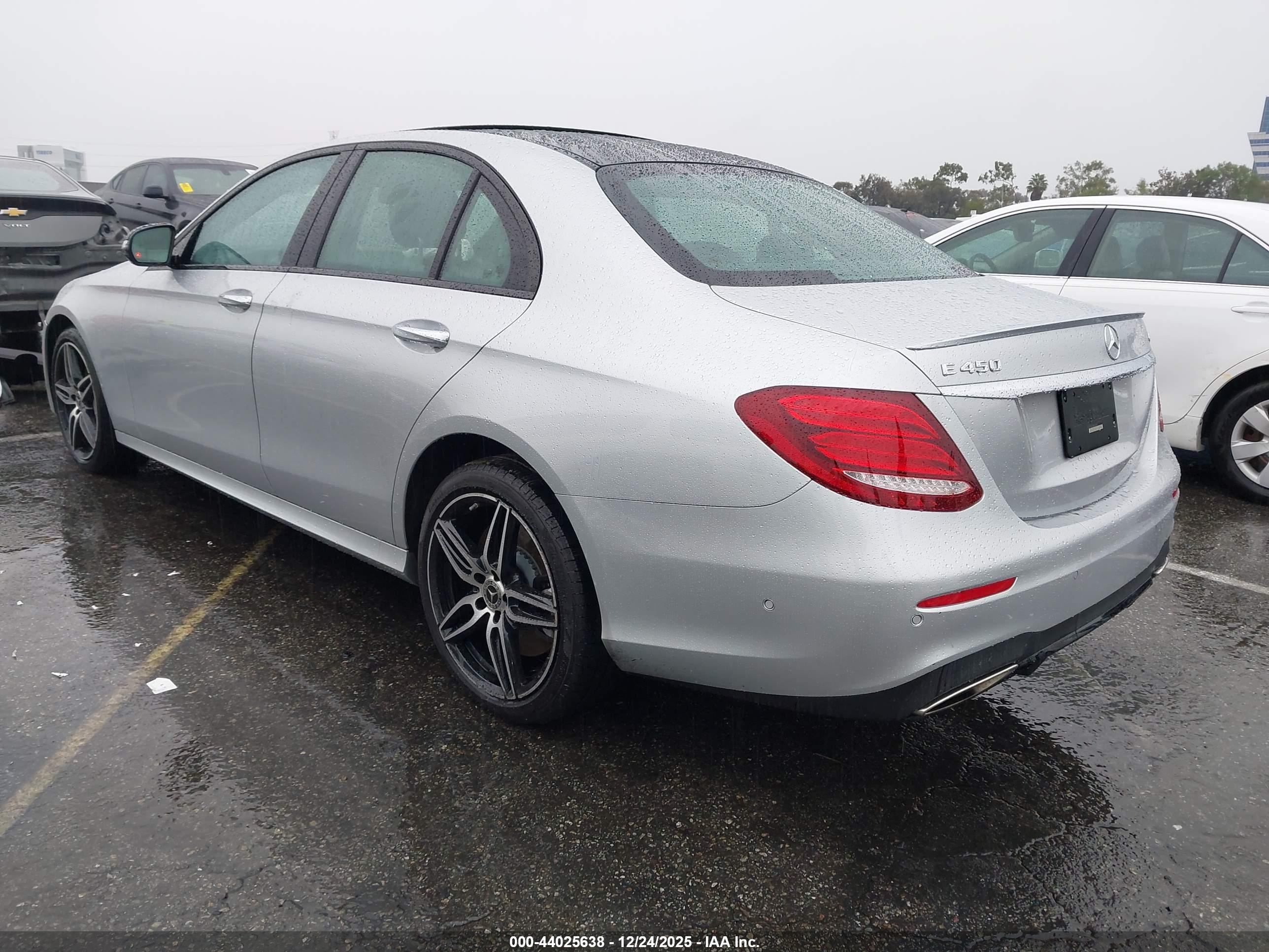 MERCEDES-BENZ E image 3