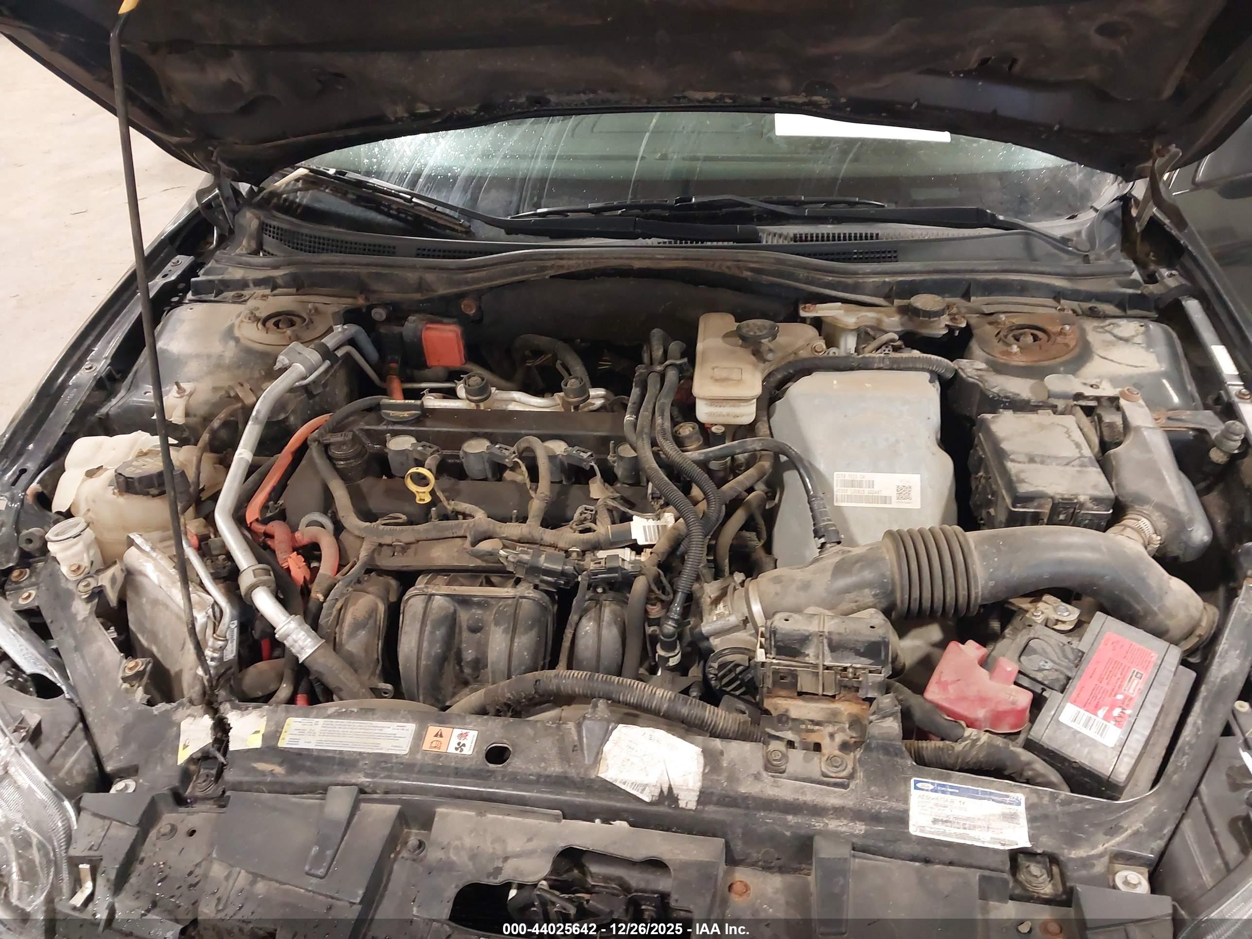 FORD FUSION image 10