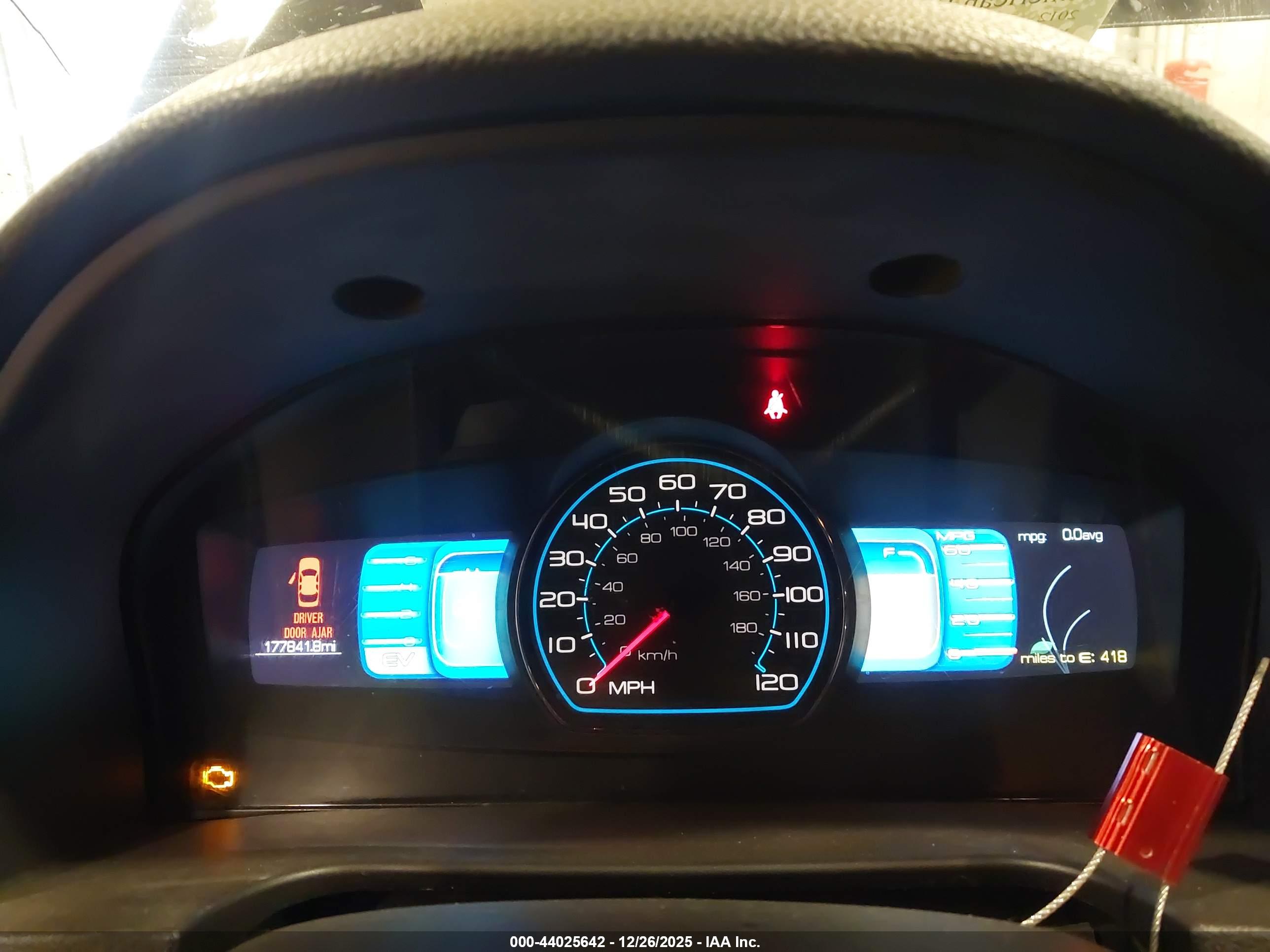 FORD FUSION image 7