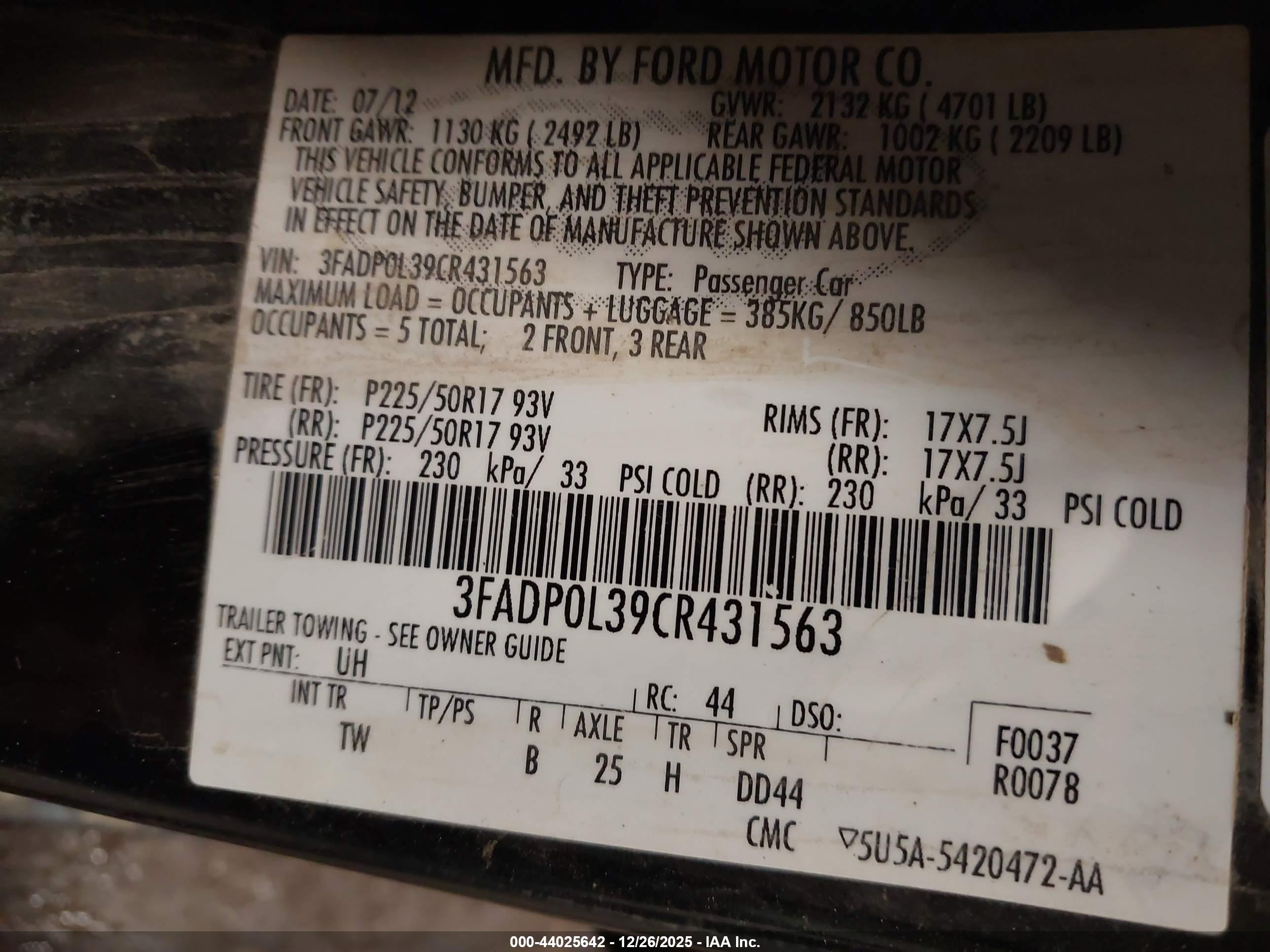 FORD FUSION image 9