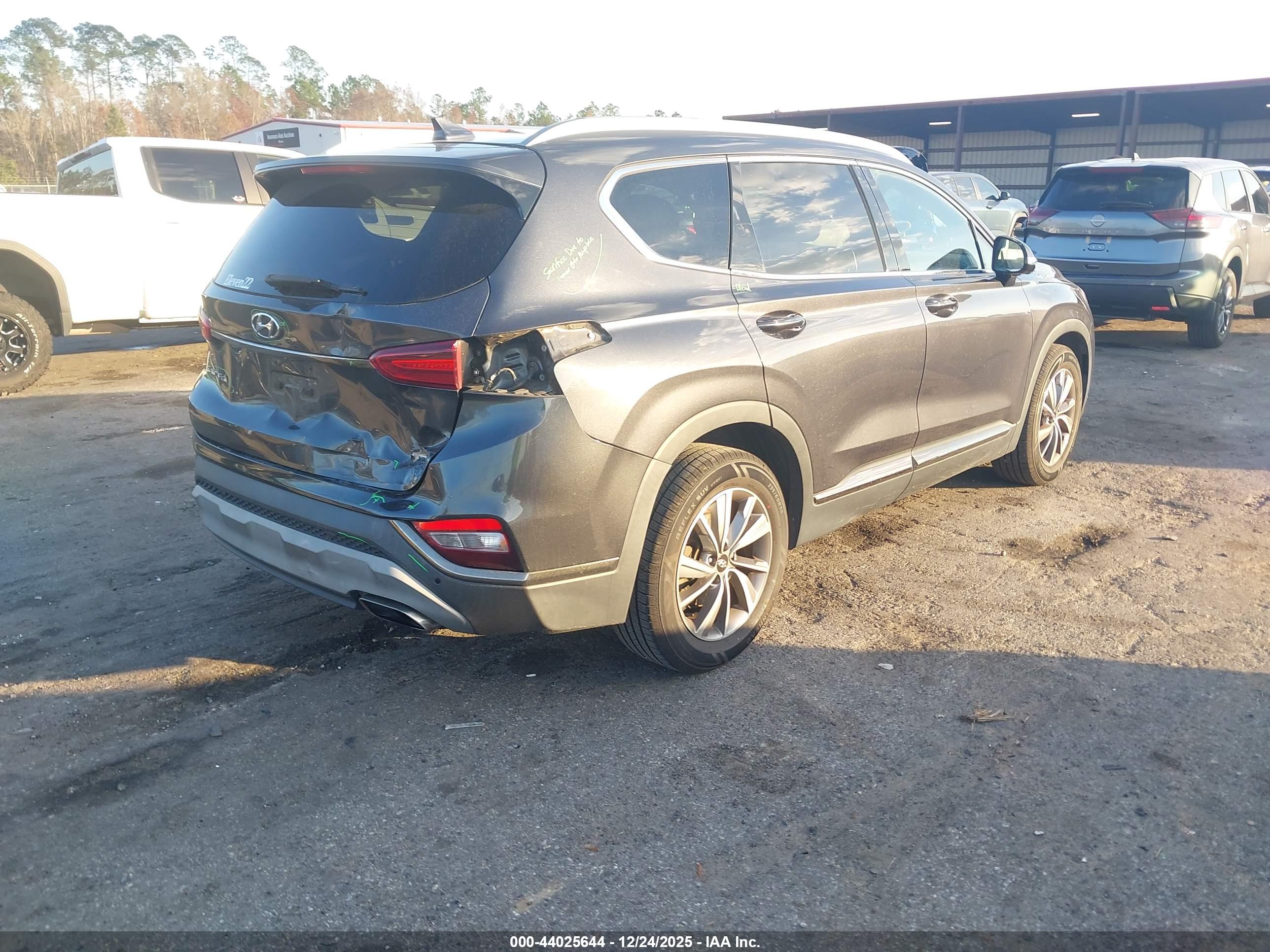 HYUNDAI SANTA image 4