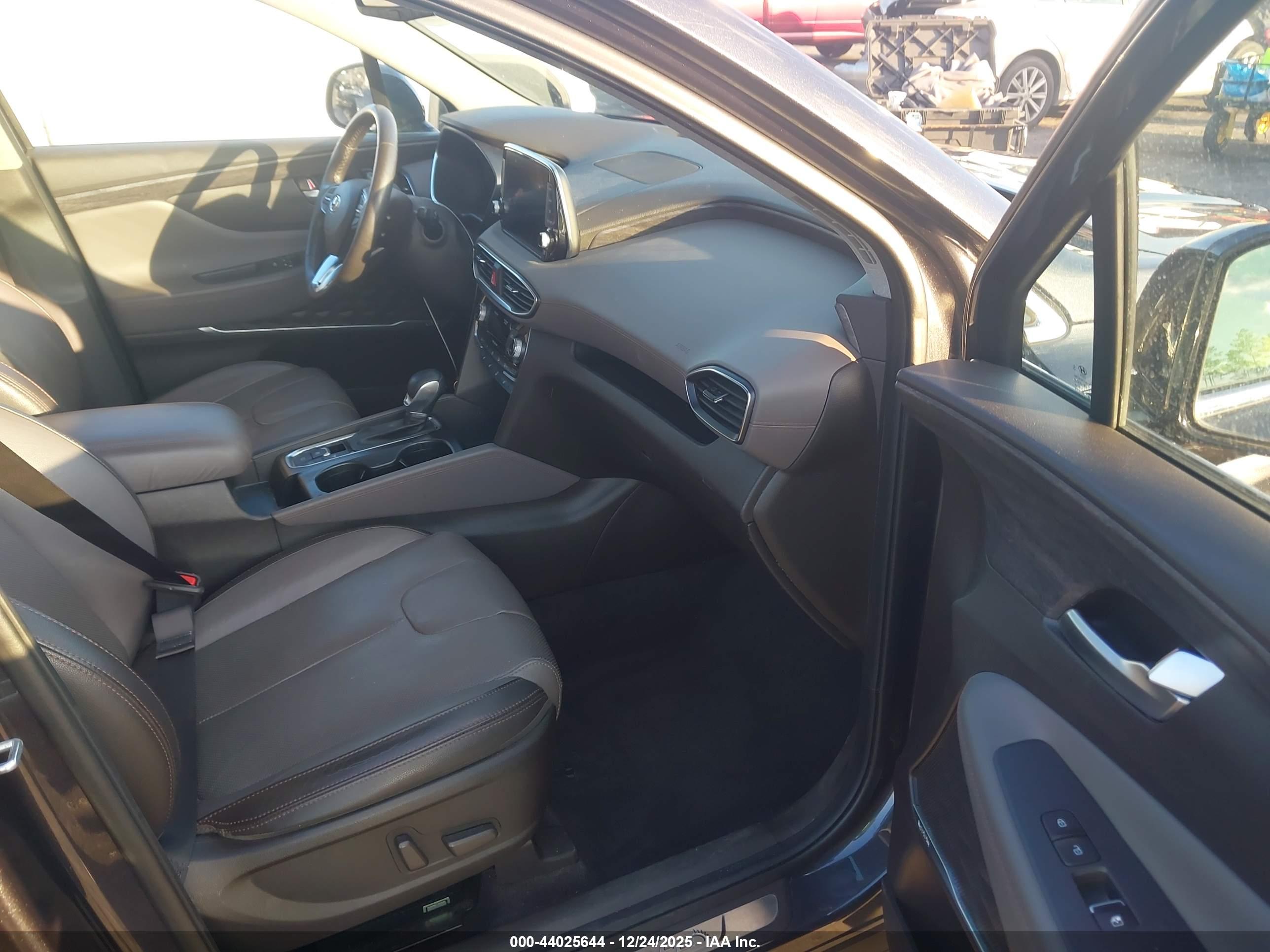 HYUNDAI SANTA image 5