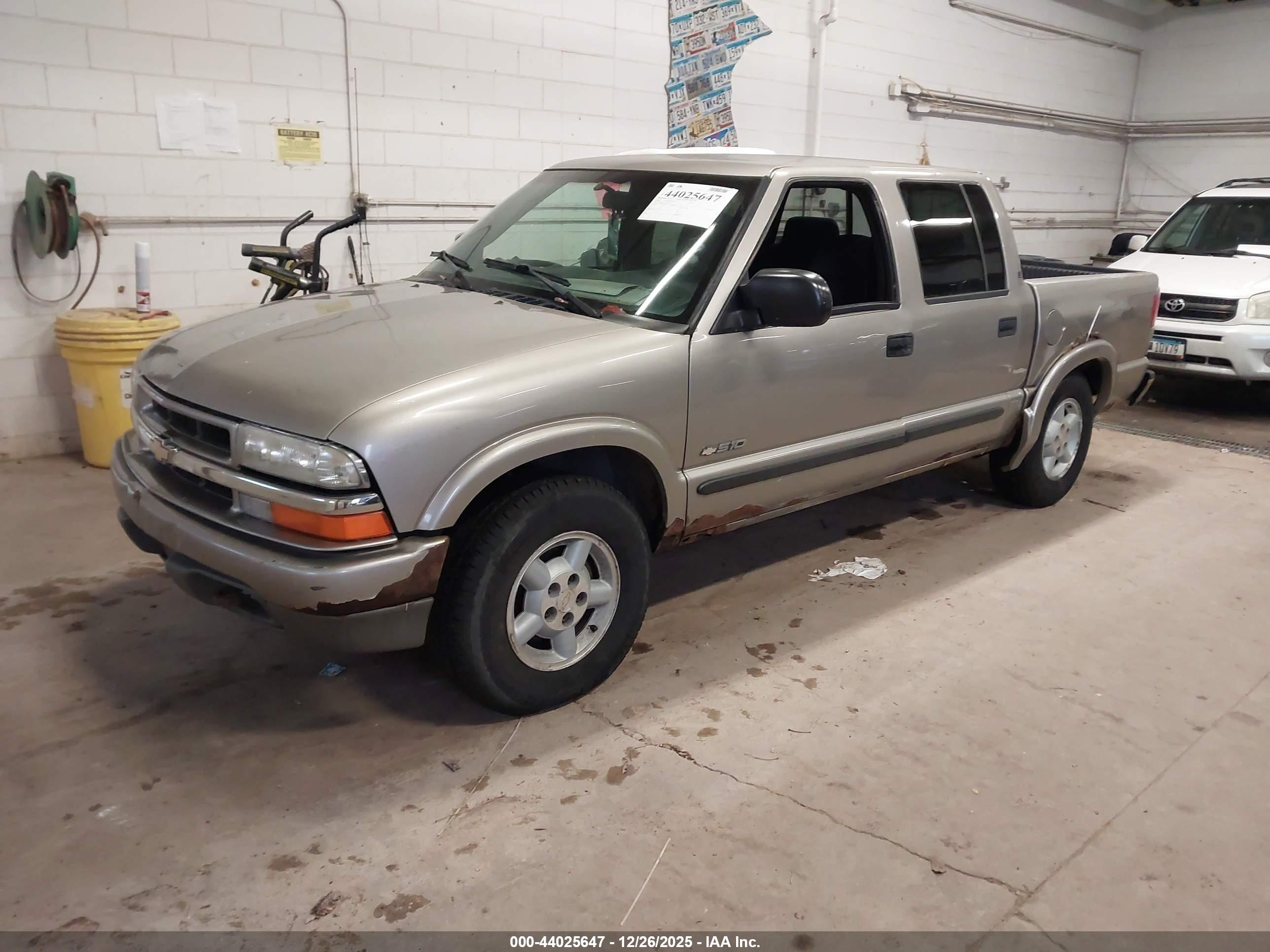 CHEVROLET S-10 image 2