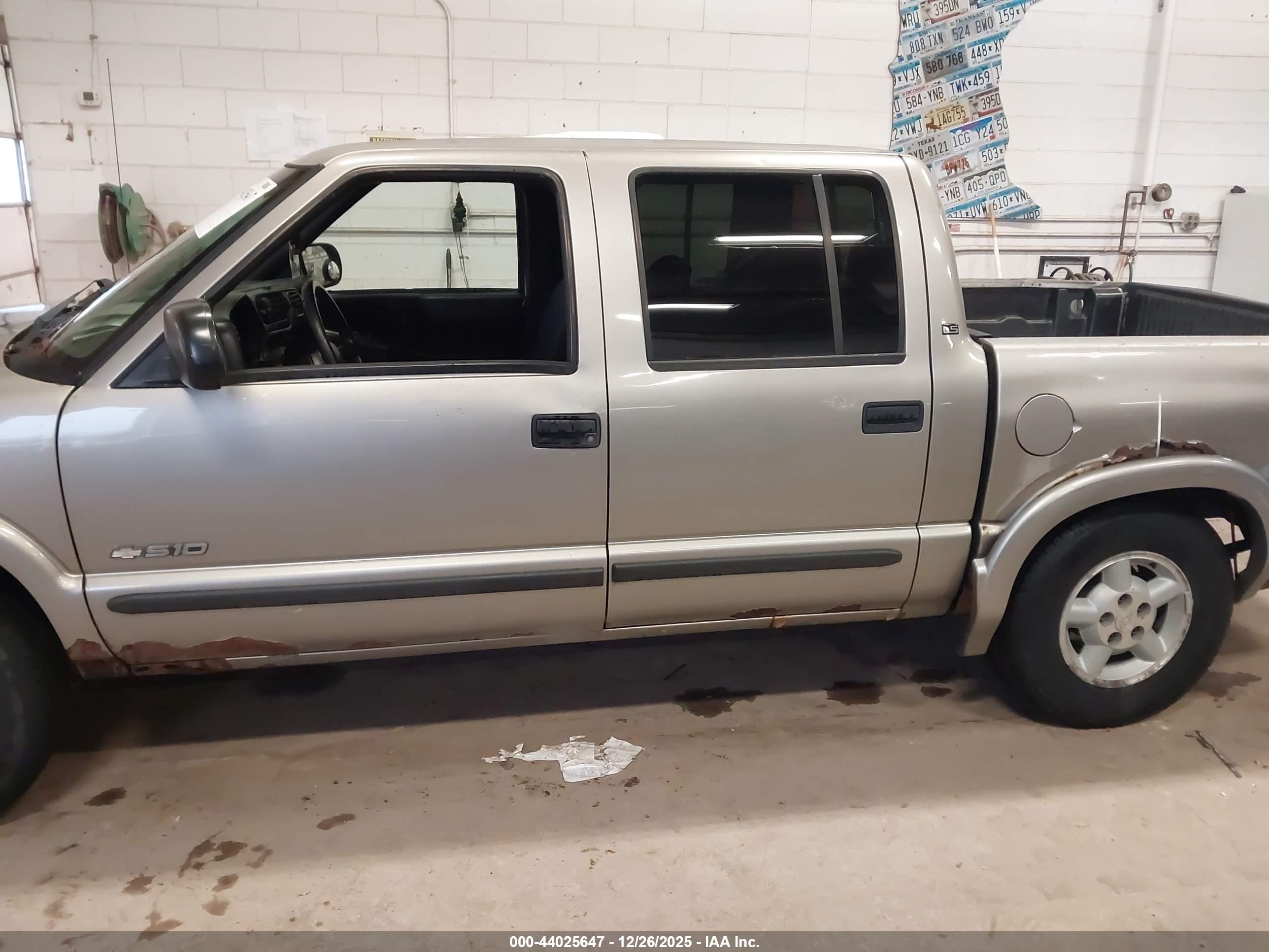 CHEVROLET S-10 image 6