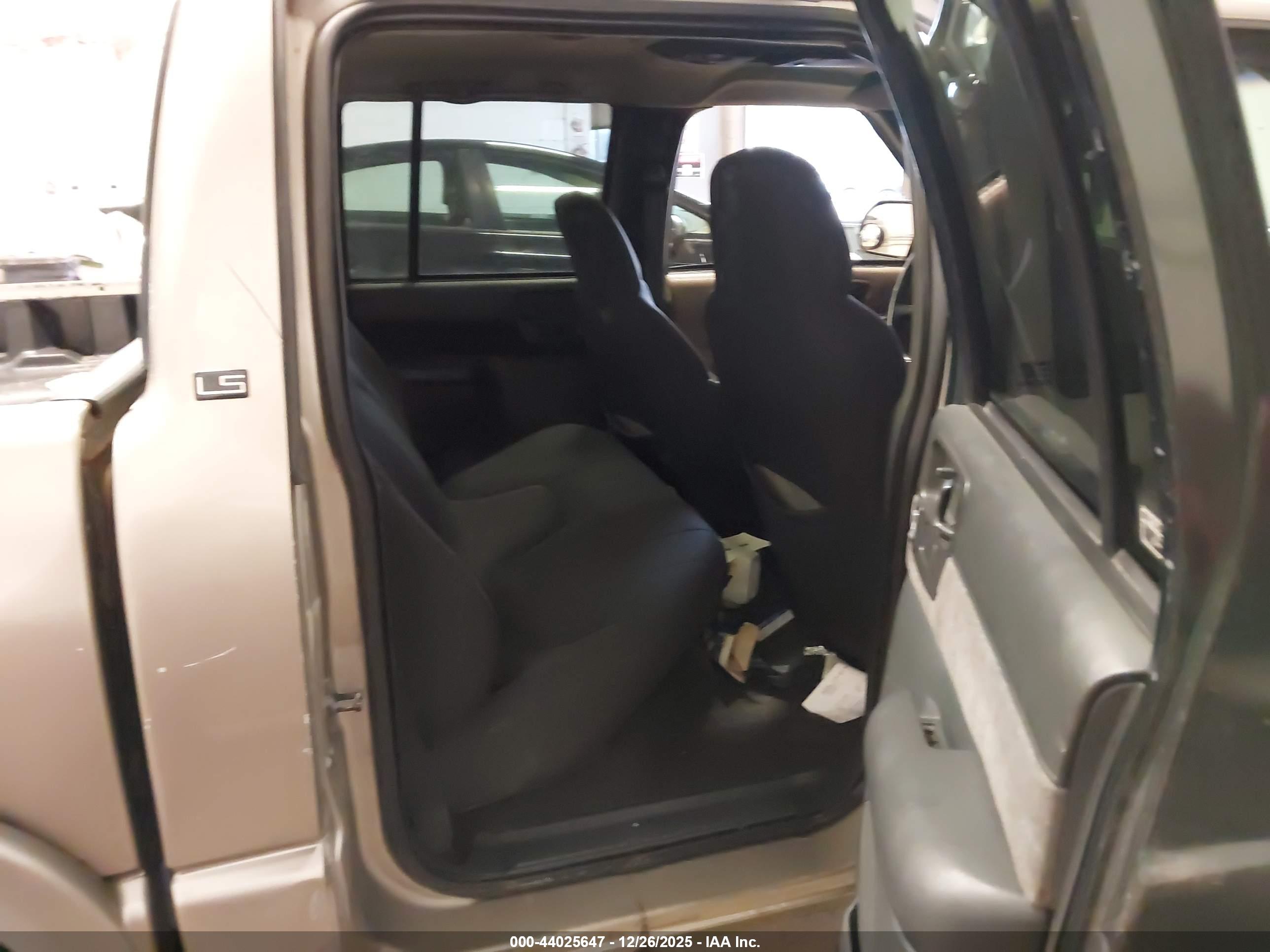 CHEVROLET S-10 image 8