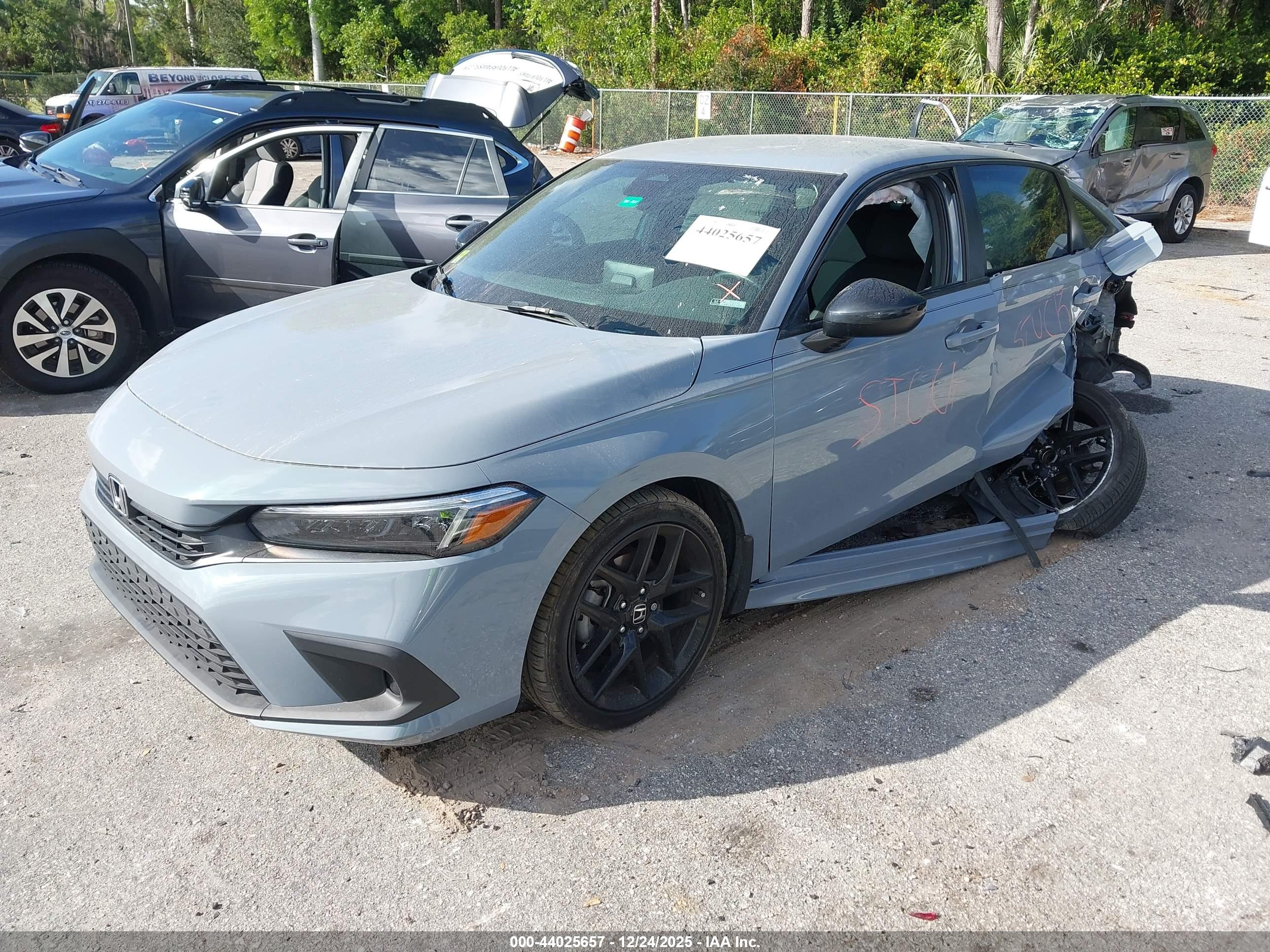 HONDA CIVIC image 2