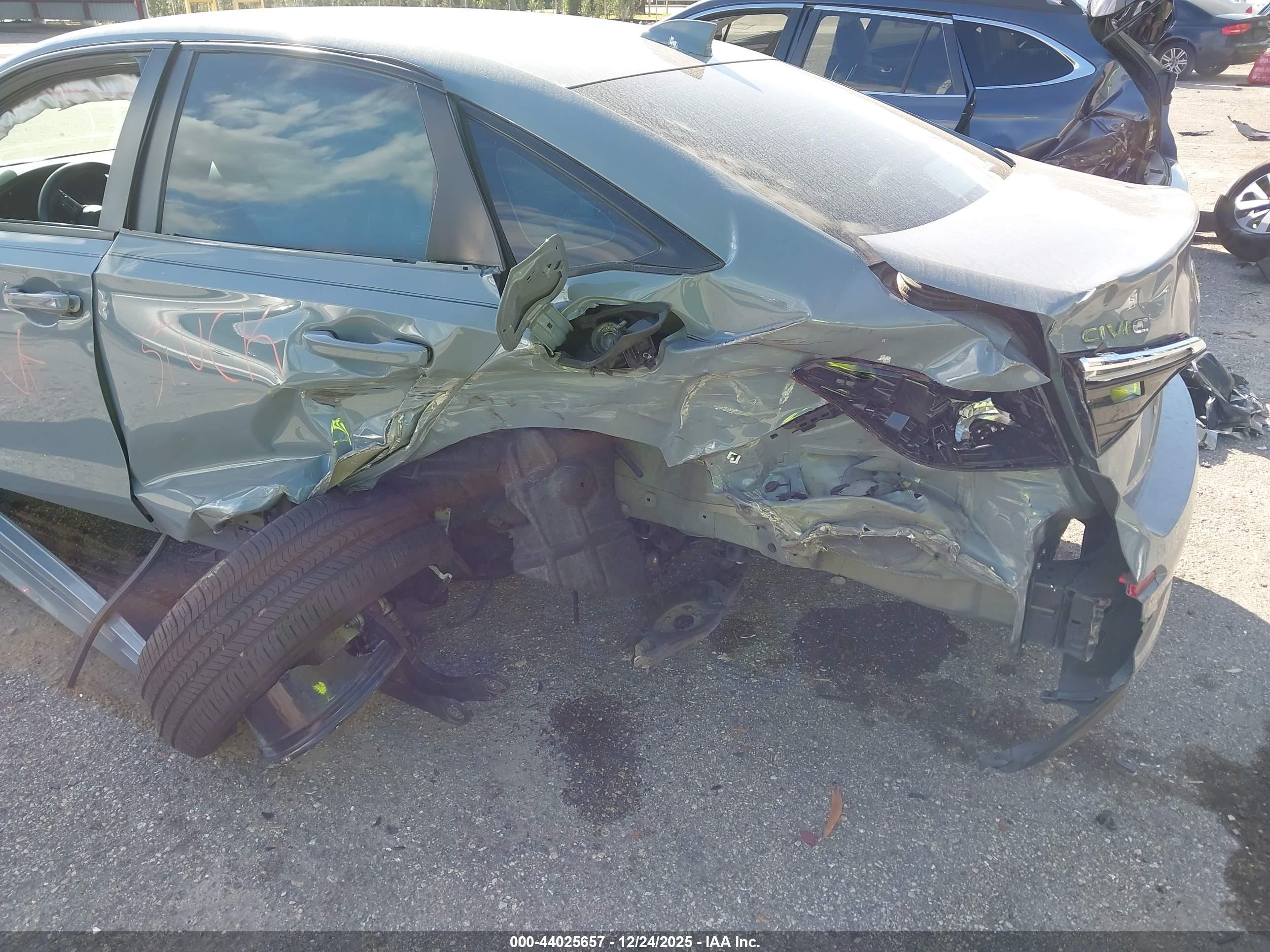 HONDA CIVIC image 6
