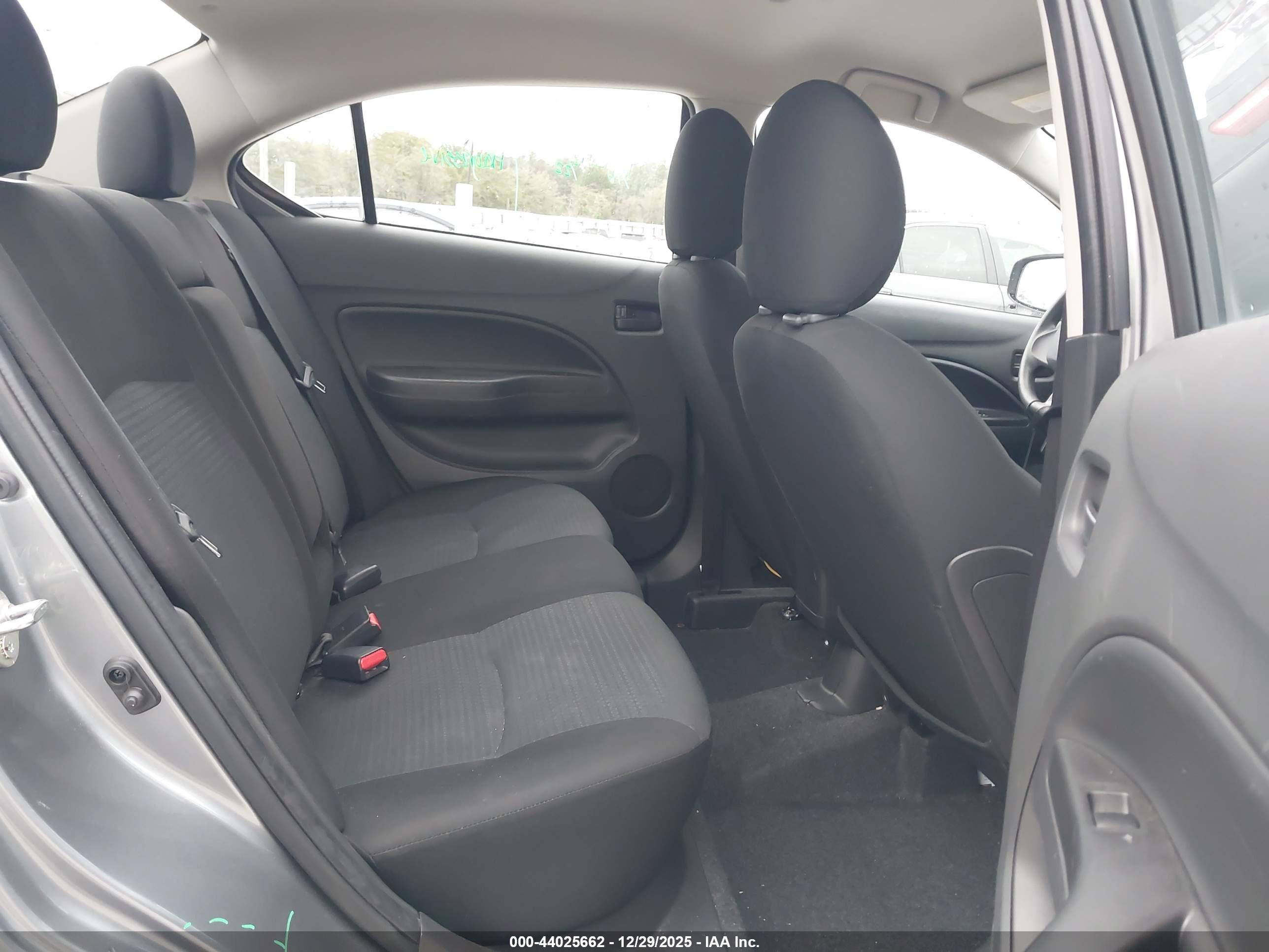 MITSUBISHI MIRAGE image 8