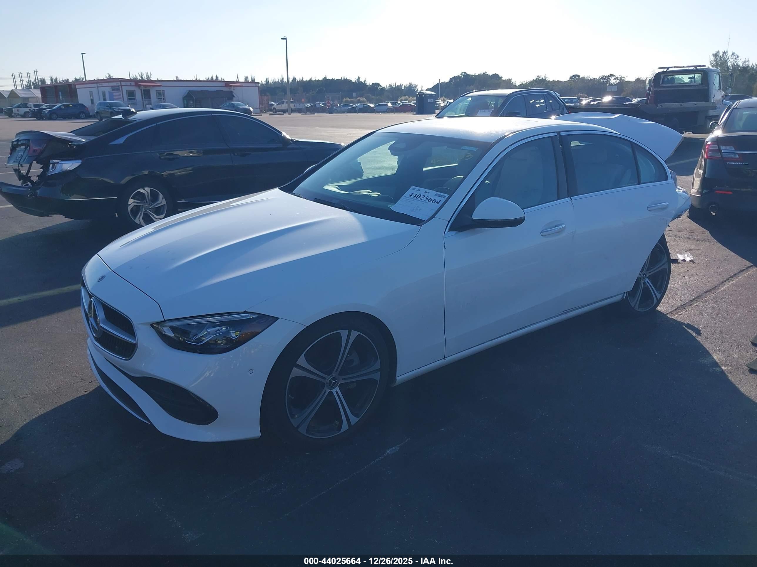 MERCEDES-BENZ C image 2
