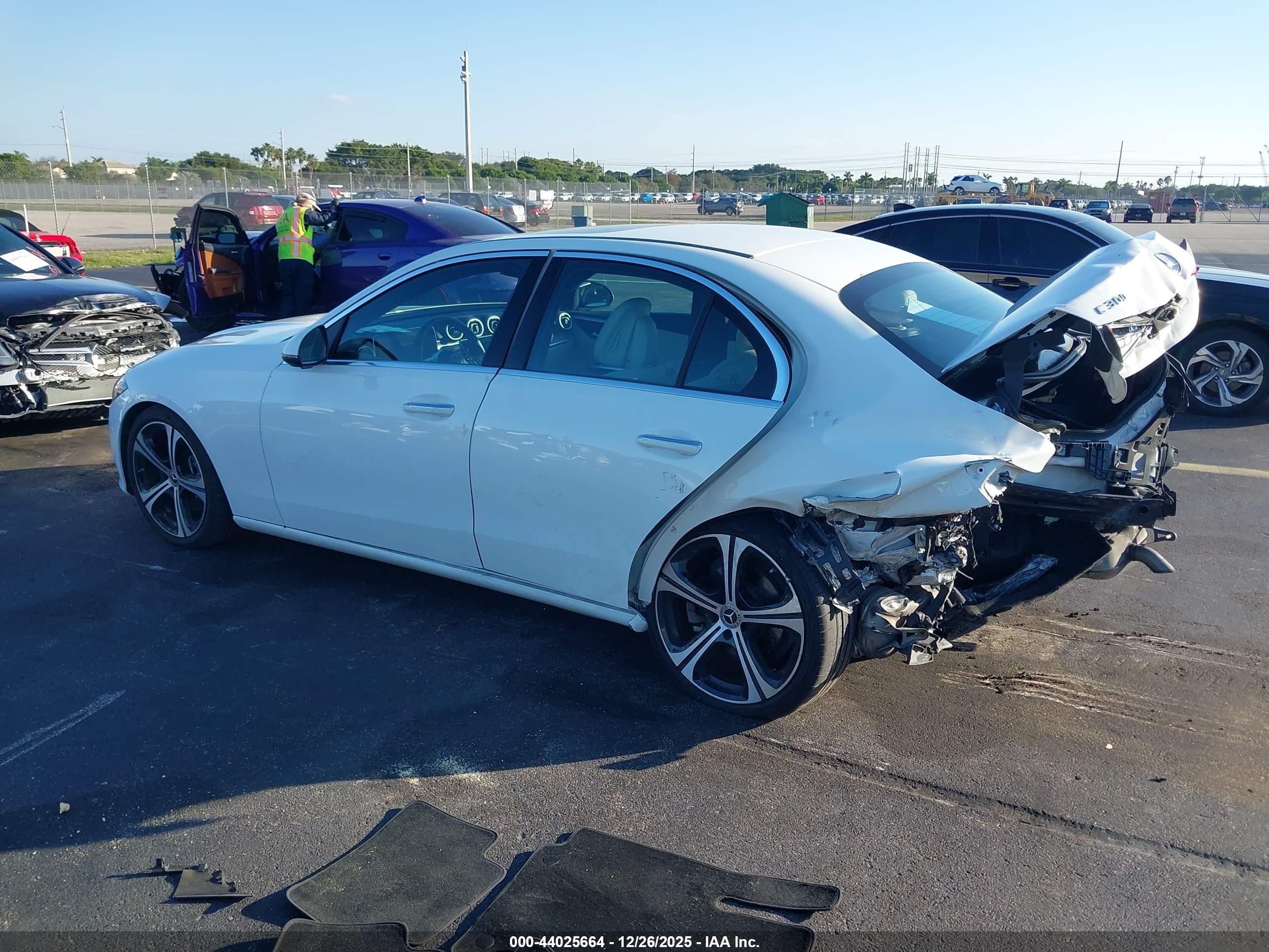 MERCEDES-BENZ C image 3
