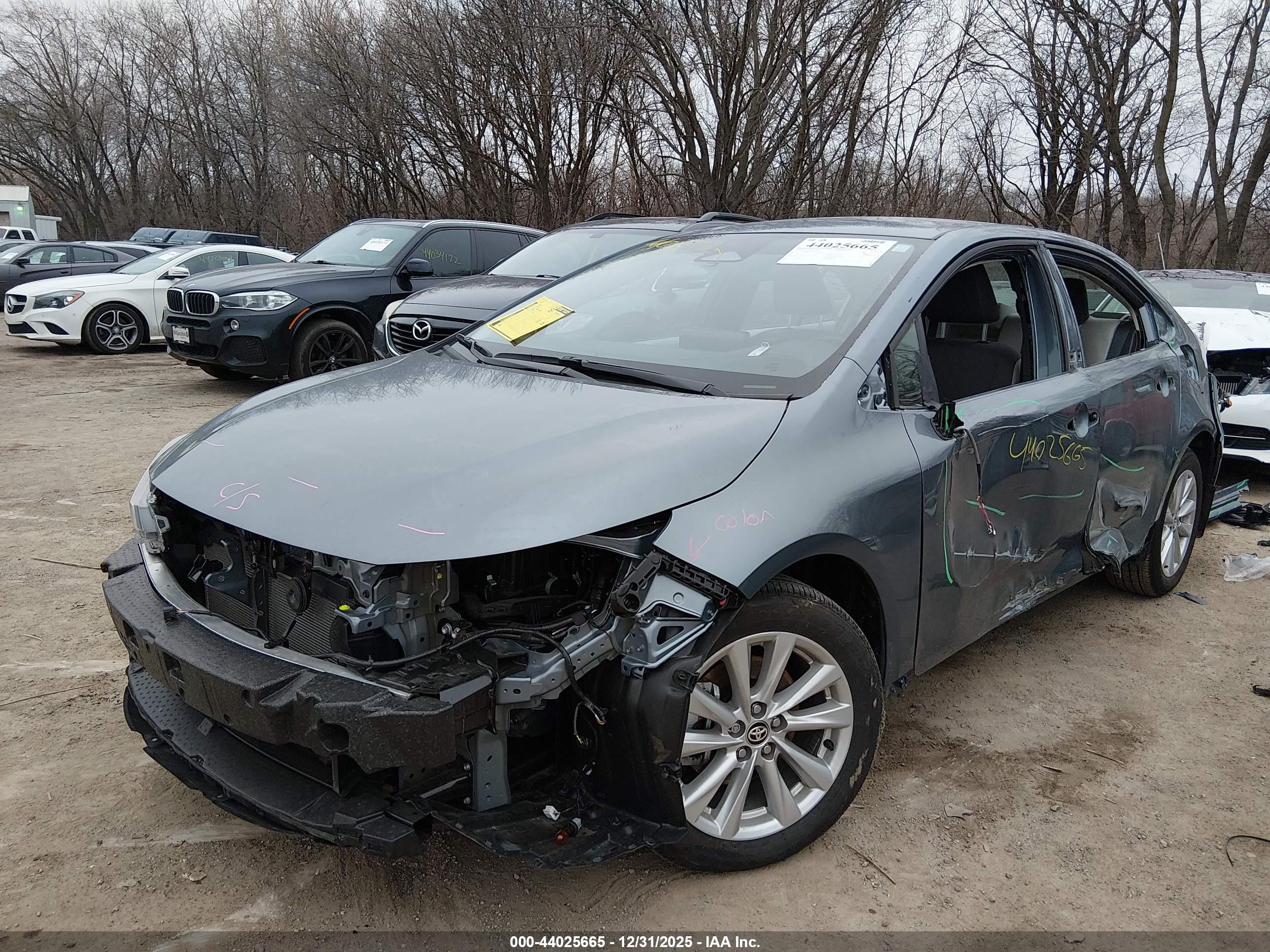 TOYOTA COROLLA image 6